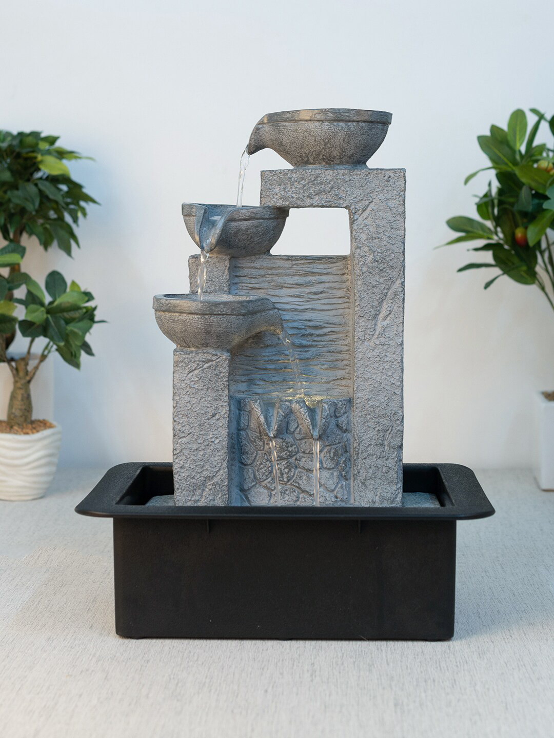 

HomeTown Grey Textured Trio Pot Water Fountain