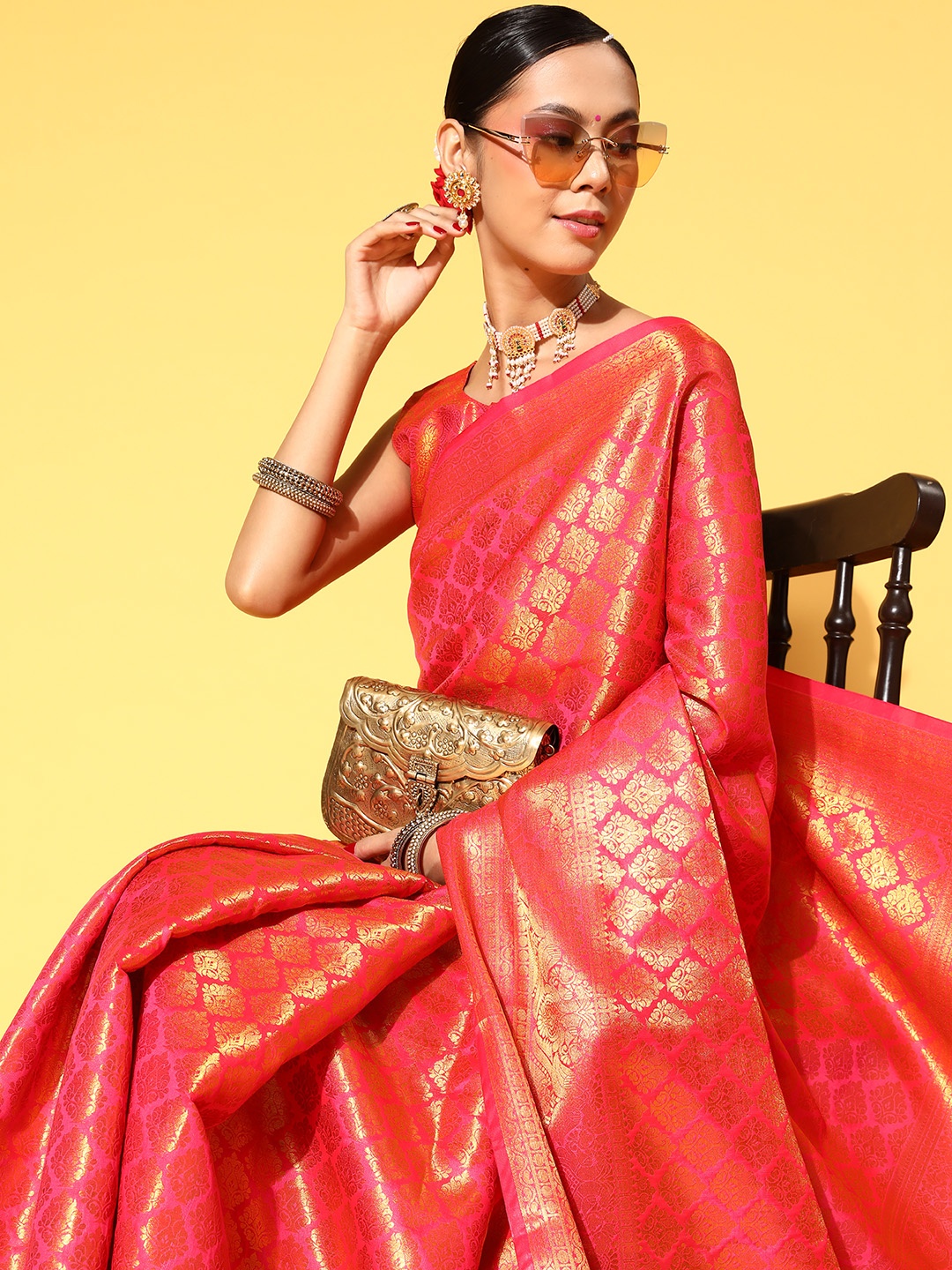 

Saree mall Ethnic Motifs Saree With Woven Design Border, Pink