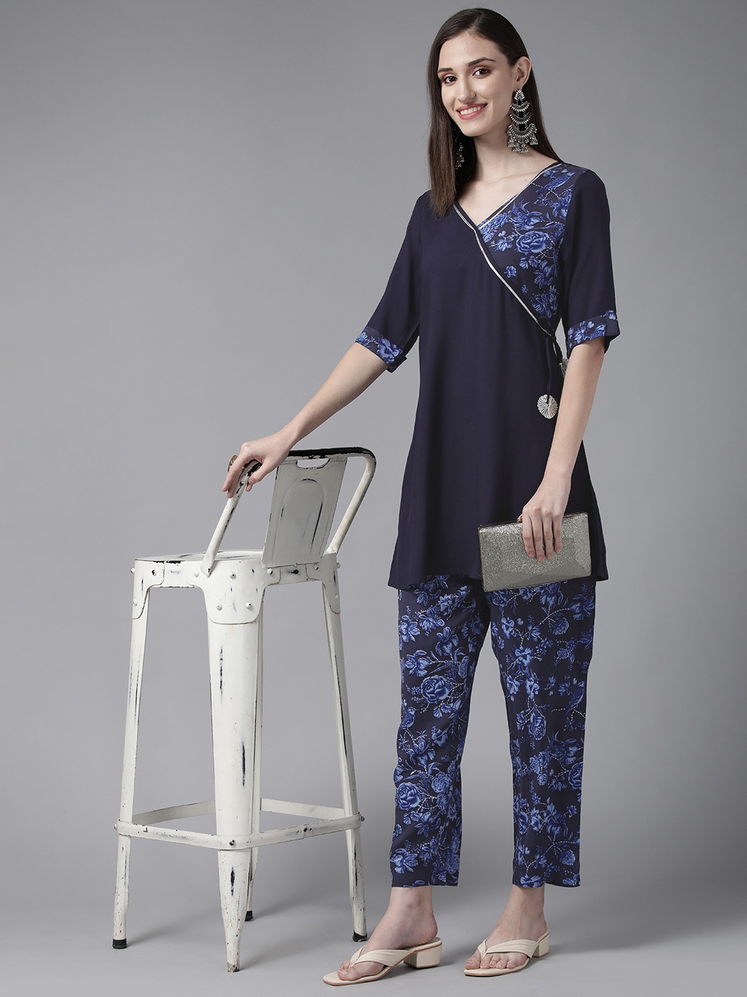 

Ahalyaa Women Navy Blue Floral Printed Angrakha Gotta Patti Co-Ord Set