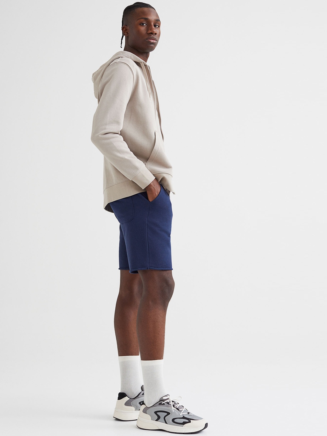 

H&M Men Blue Solid Regular Fit Sweatshirt Shorts