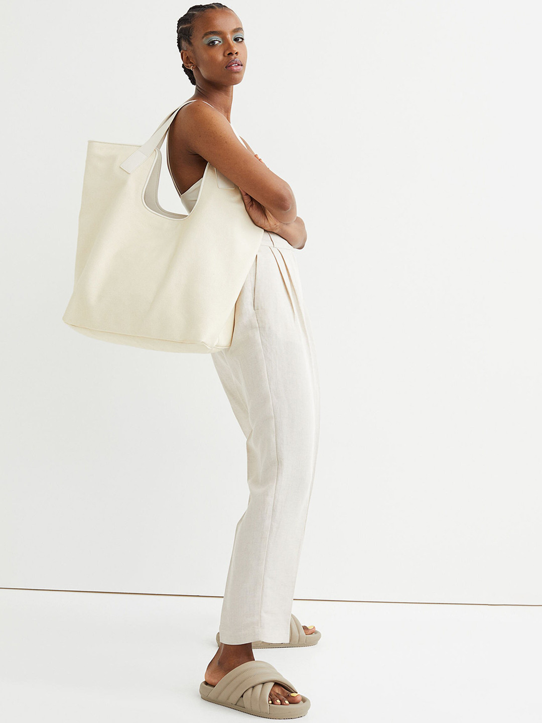 

H&M Women Beige Ankle-Length Trousers