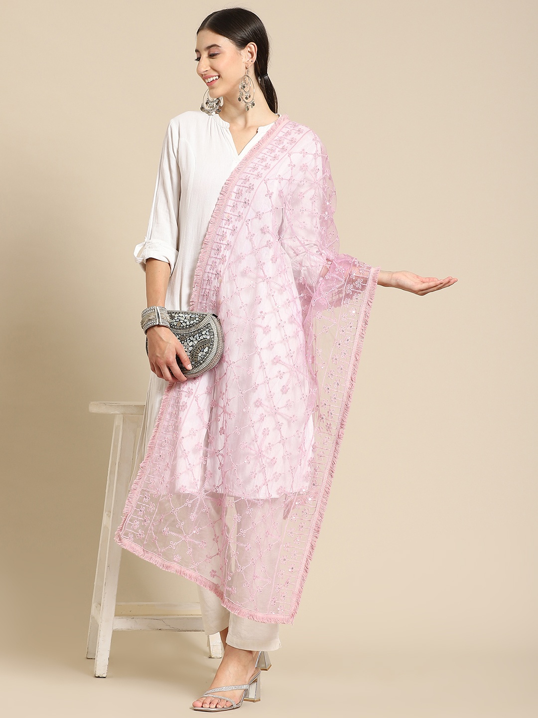 

Saadgi Mauve & Gold-Toned Ethnic Motifs Embroidered Dupatta with Chikankari