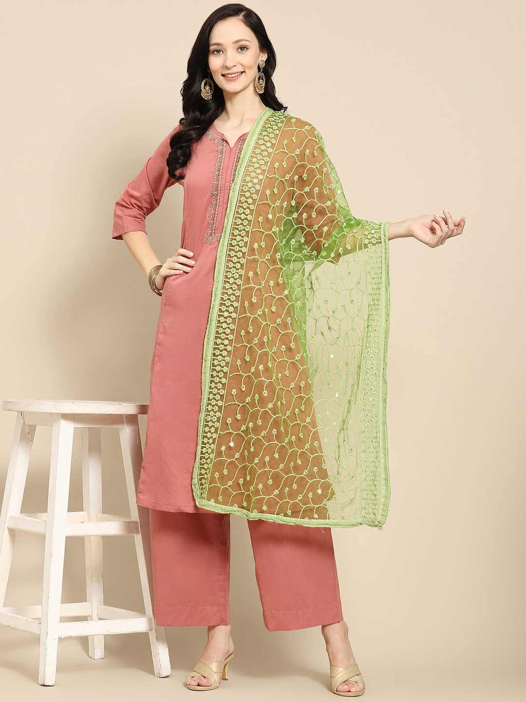 

Saadgi Green & Gold-Toned Ethnic Motifs Embroidered Dupatta with Chikankari