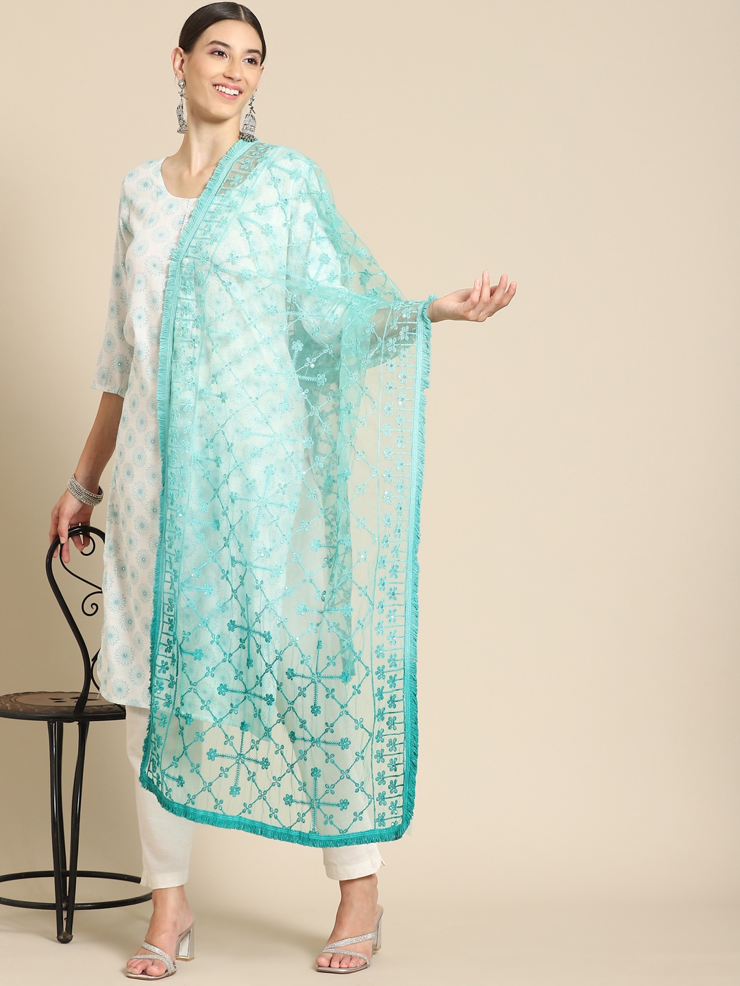 

Saadgi Green Chikankari Embroidered Dupatta