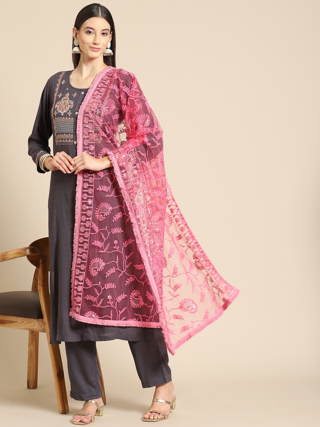 

Saadgi Pink & Gold-Toned Ethnic Motifs Embroidered Dupatta with Chikankari