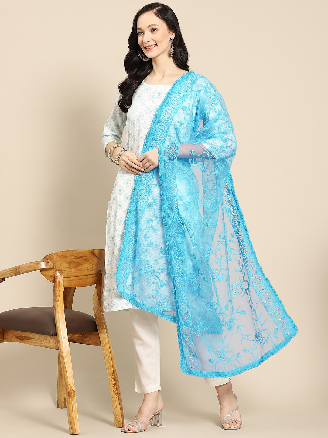 

Saadgi Blue & Gold-Toned Ethnic Motifs Embroidered Dupatta with Chikankari