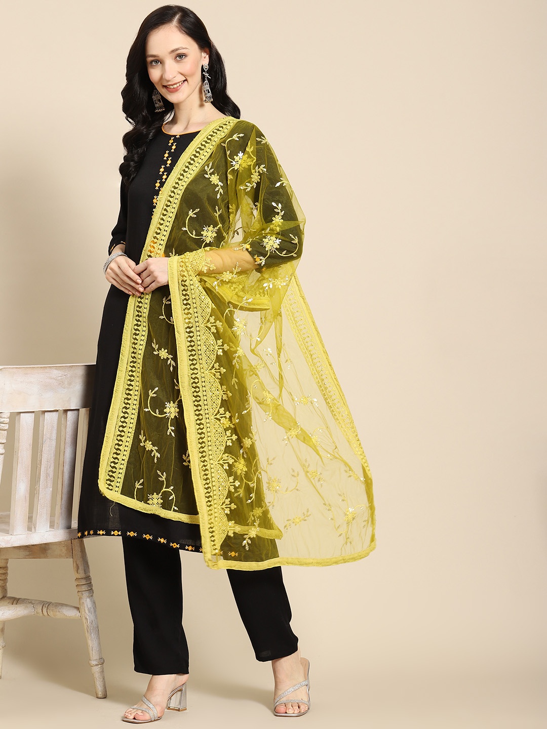 

Saadgi Fluorescent Green & Gold-Toned Ethnic Motifs Embroidered Dupatta with Chikankari