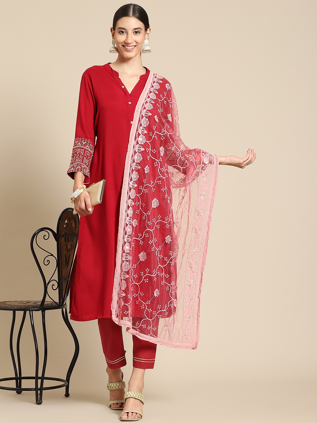 

Saadgi Rose & Golden Chikankari Embroidered Dupatta