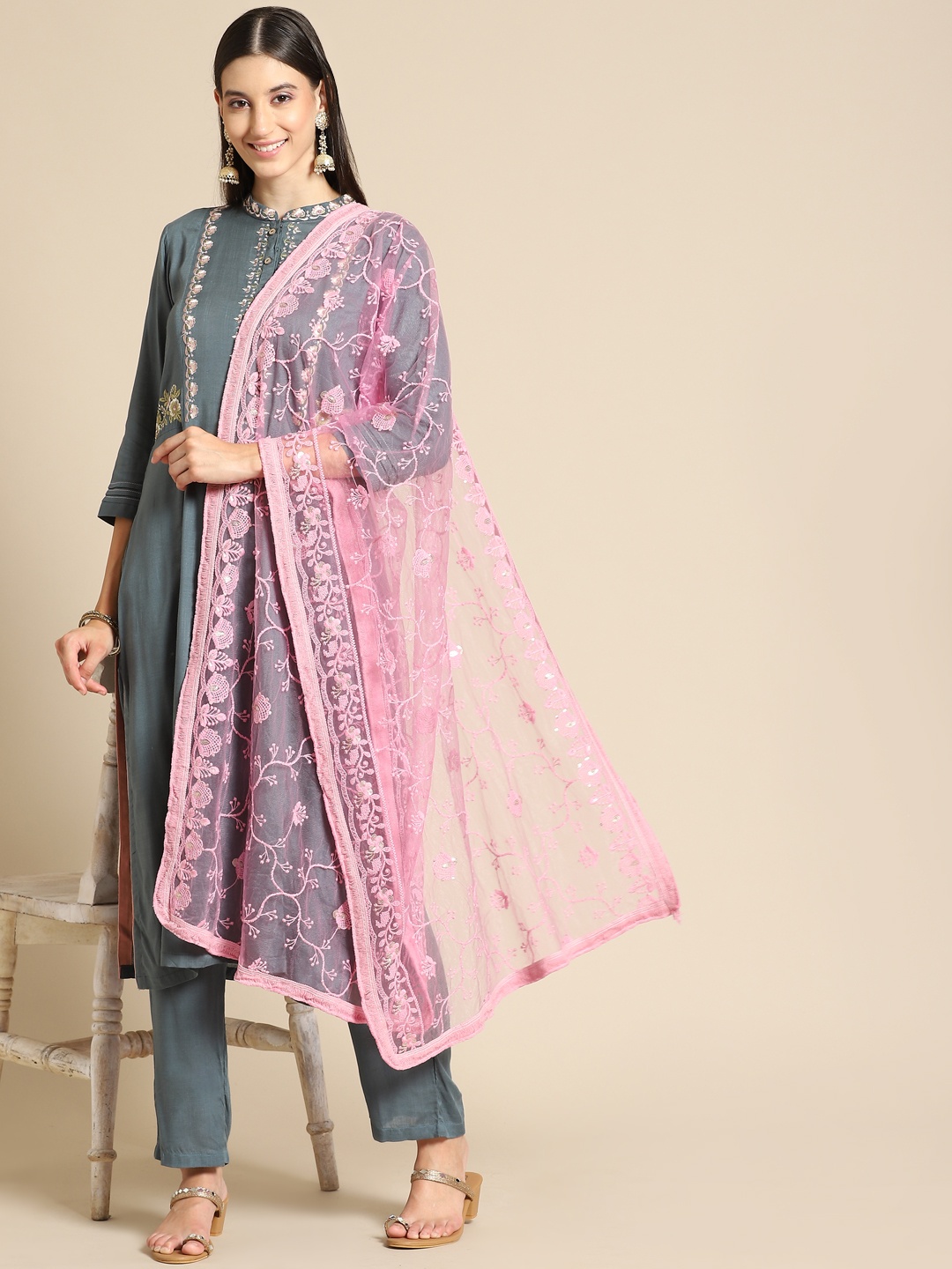

Saadgi Pink & Gold-Toned Ethnic Motifs Embroidered Dupatta with Chikankari