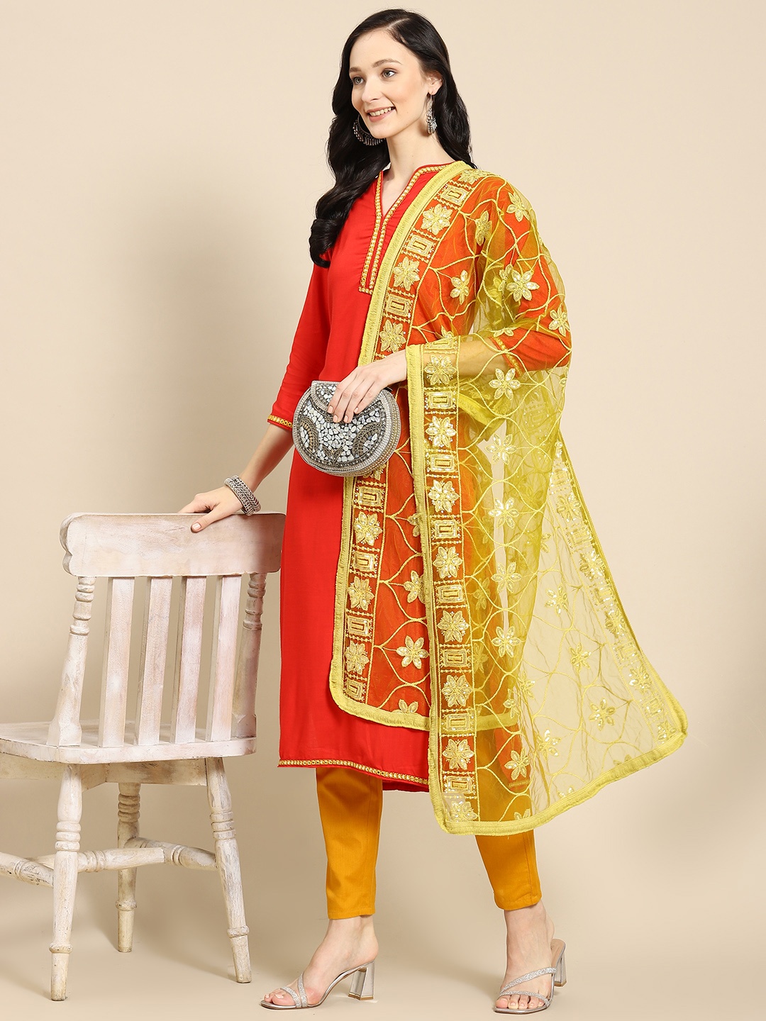 

Saadgi Fluorescent Green & Gold-Toned Ethnic Motifs Embroidered Dupatta with Chikankari