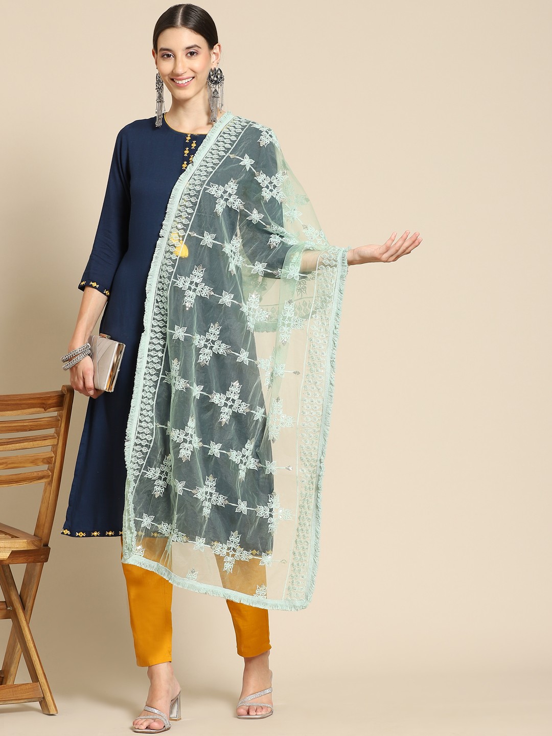 

Saadgi Sea Green & Gold-Toned Ethnic Motifs Embroidered Dupatta with Chikankari