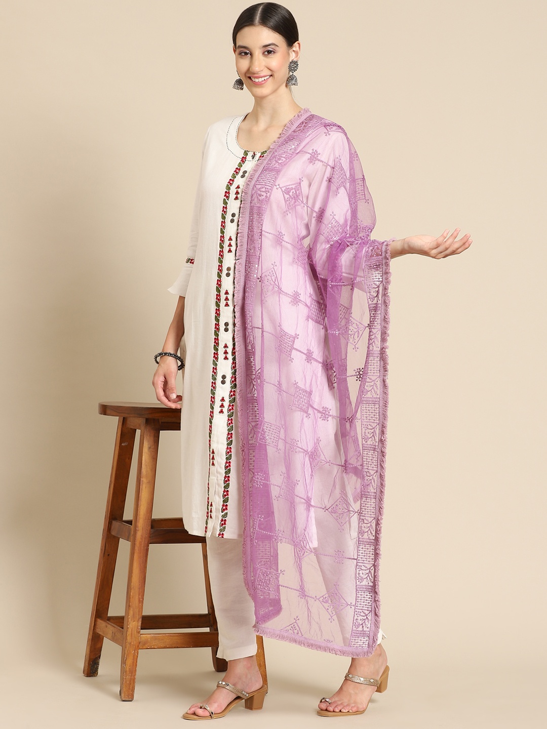 

Saadgi Mauve & Golden Chikankari Embroidered Dupatta