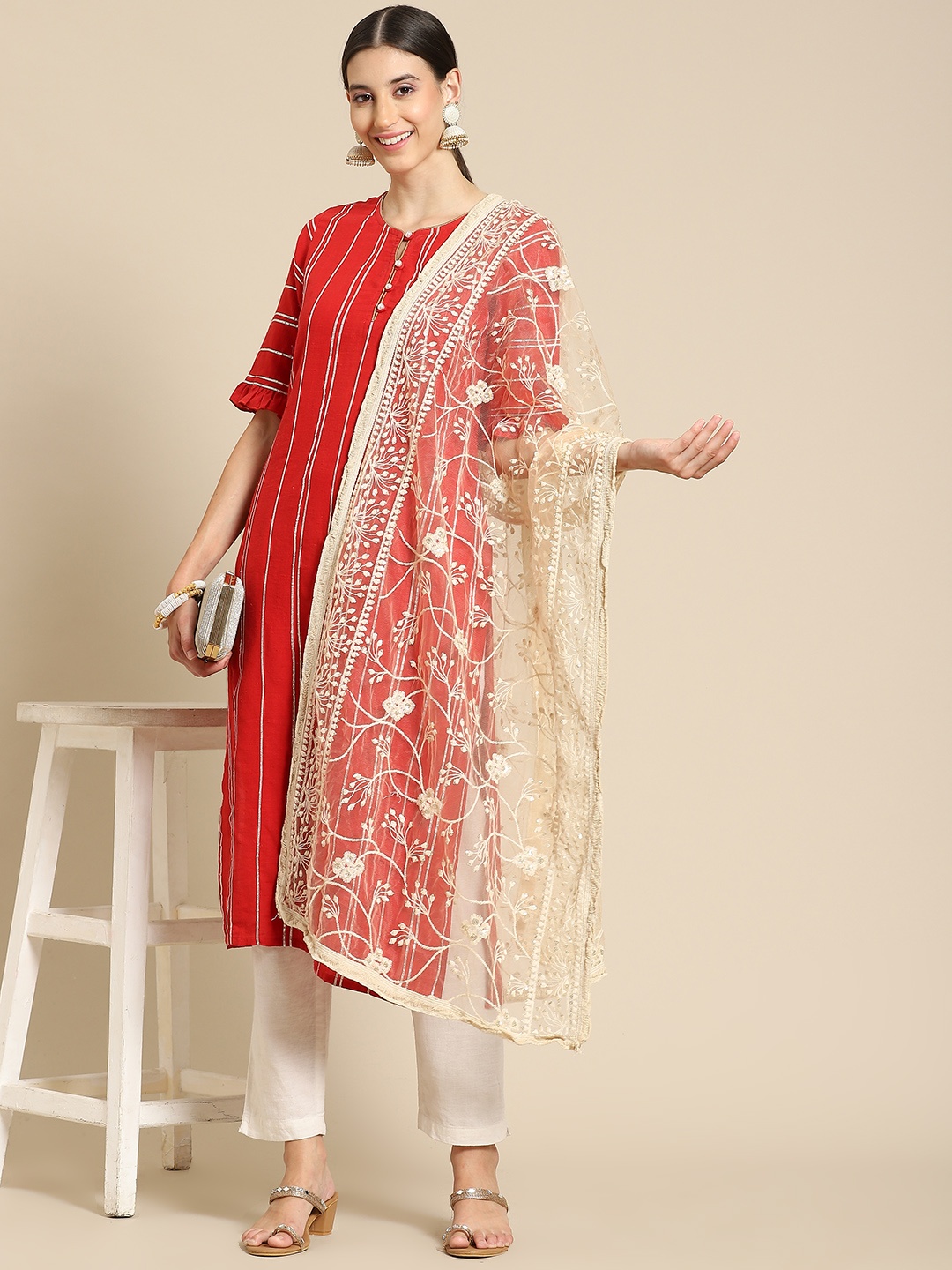 

Saadgi Beige & Gold-Toned Ethnic Motifs Embroidered Dupatta with Chikankari