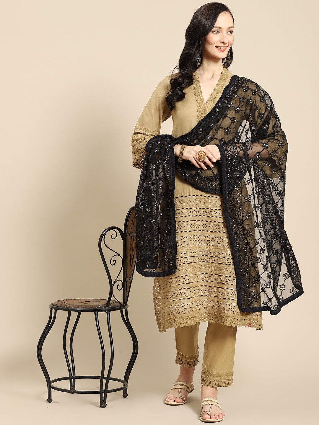 

Saadgi Black & Silver-Toned Ethnic Motifs Embroidered Dupatta with Chikankari