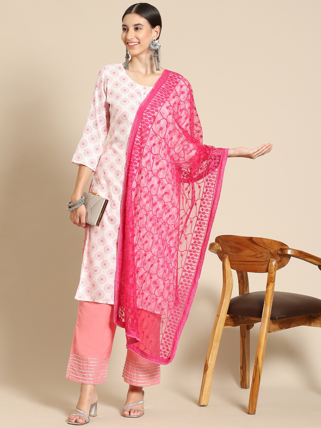 

Saadgi Pink & Golden Chikankari Embroidered Dupatta