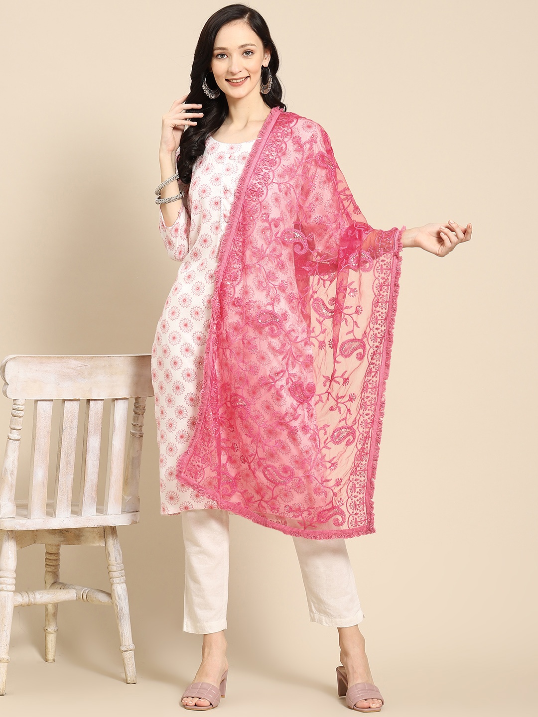 

Saadgi Pink & Golden Chikankari Embroidered Dupatta