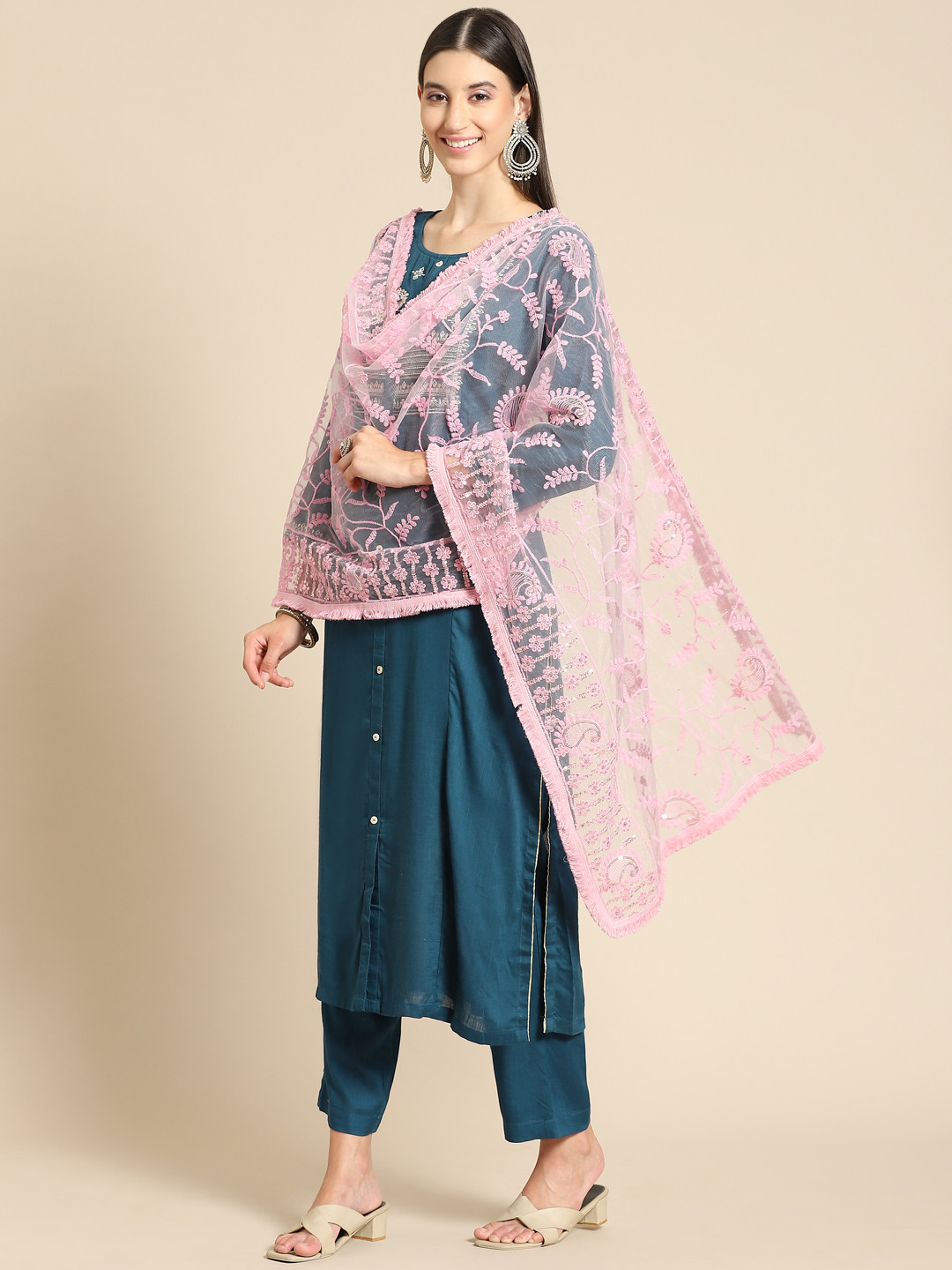 

Saadgi Pink & Gold-Toned Ethnic Motifs Embroidered Dupatta with Chikankari