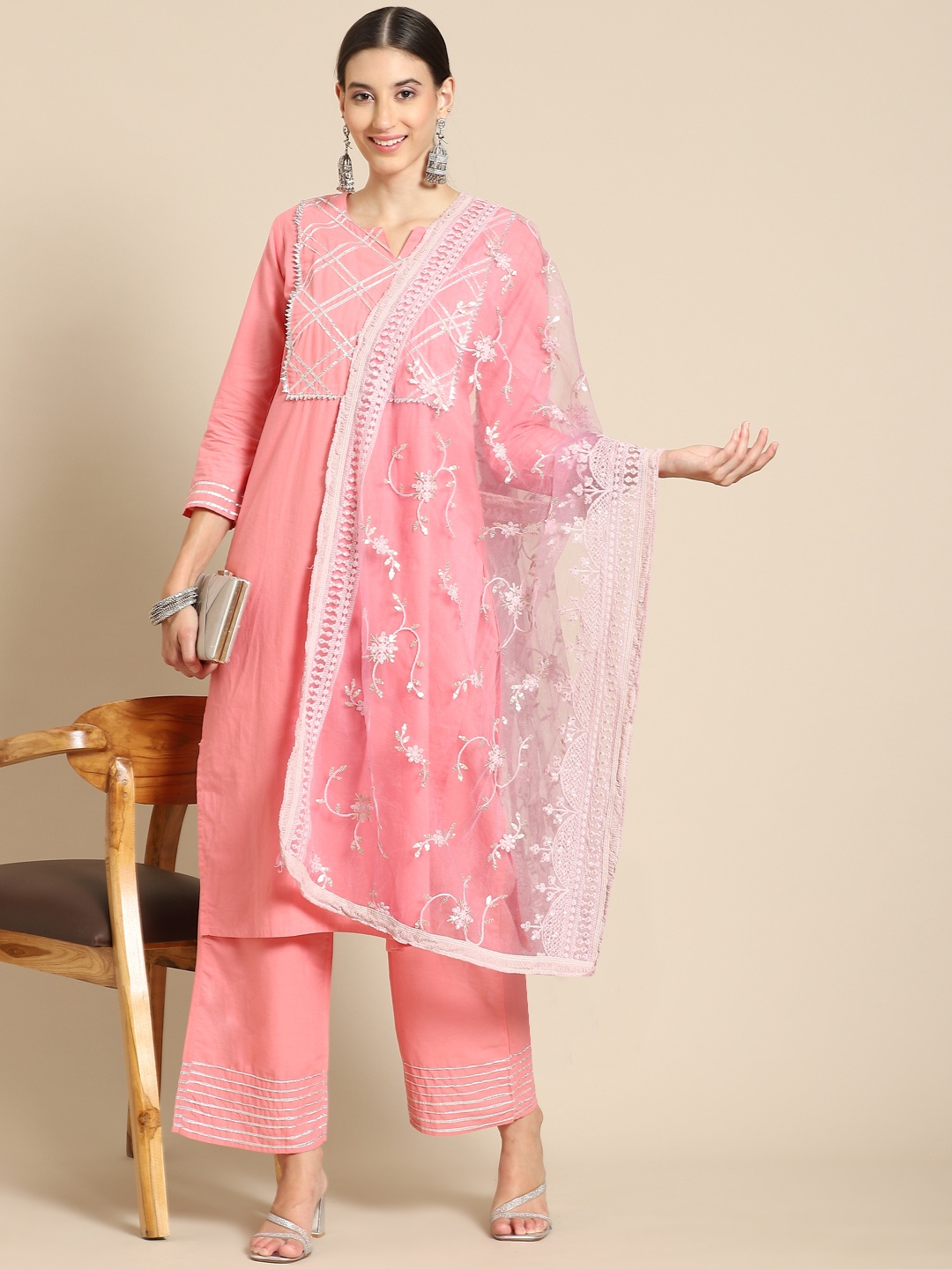 

Saadgi Pink & Gold-Toned Embroidered Dupatta with Chikankari