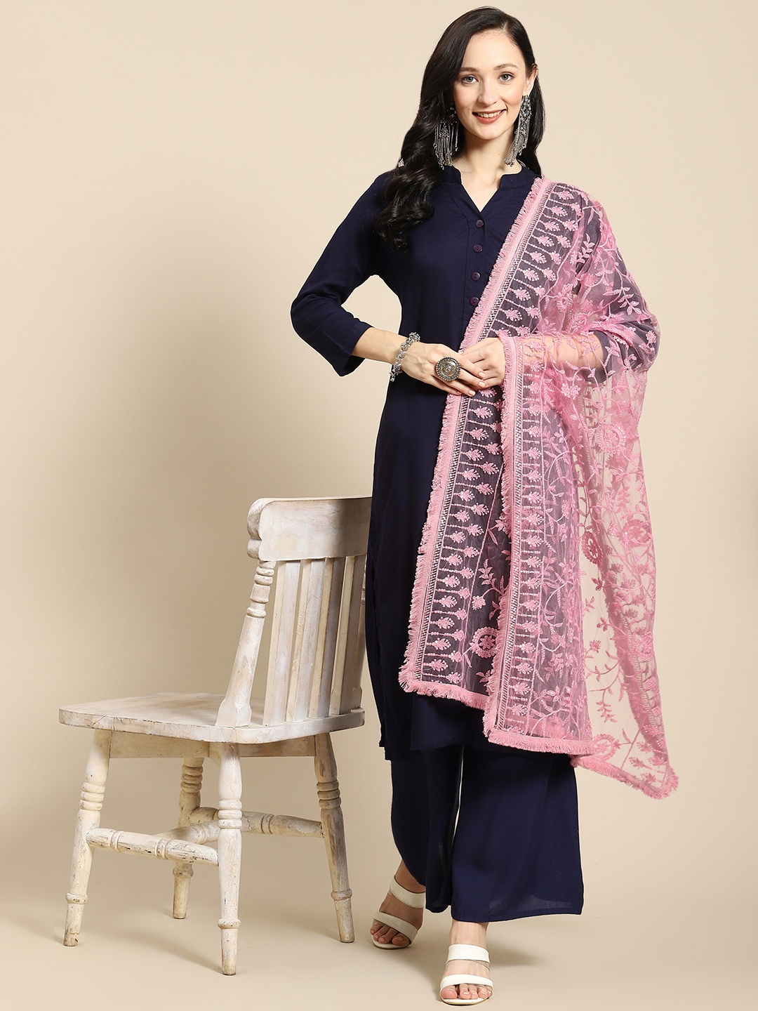 

Saadgi Pink Chikankari Embroidered Dupatta