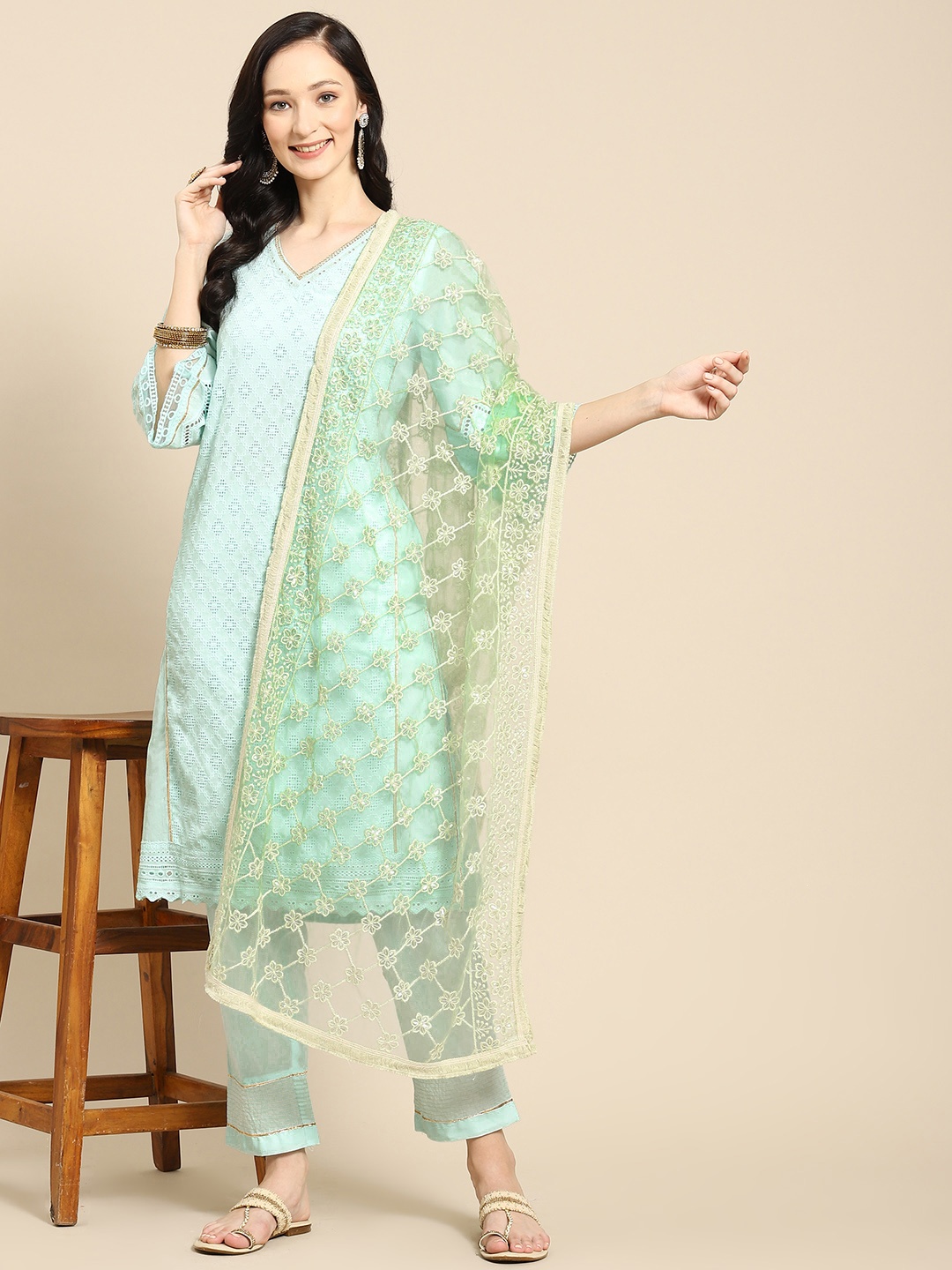 

Saadgi Olive Green & Gold-Toned Ethnic Motifs Embroidered Dupatta with Chikankari