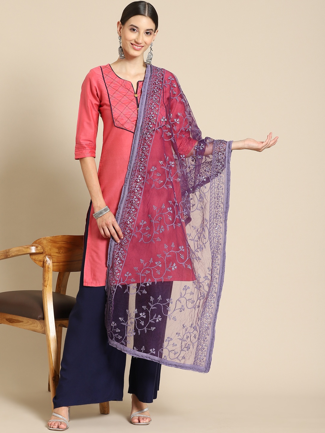 

Saadgi Mauve & Gold-Toned Ethnic Motifs Embroidered Dupatta with Chikankari