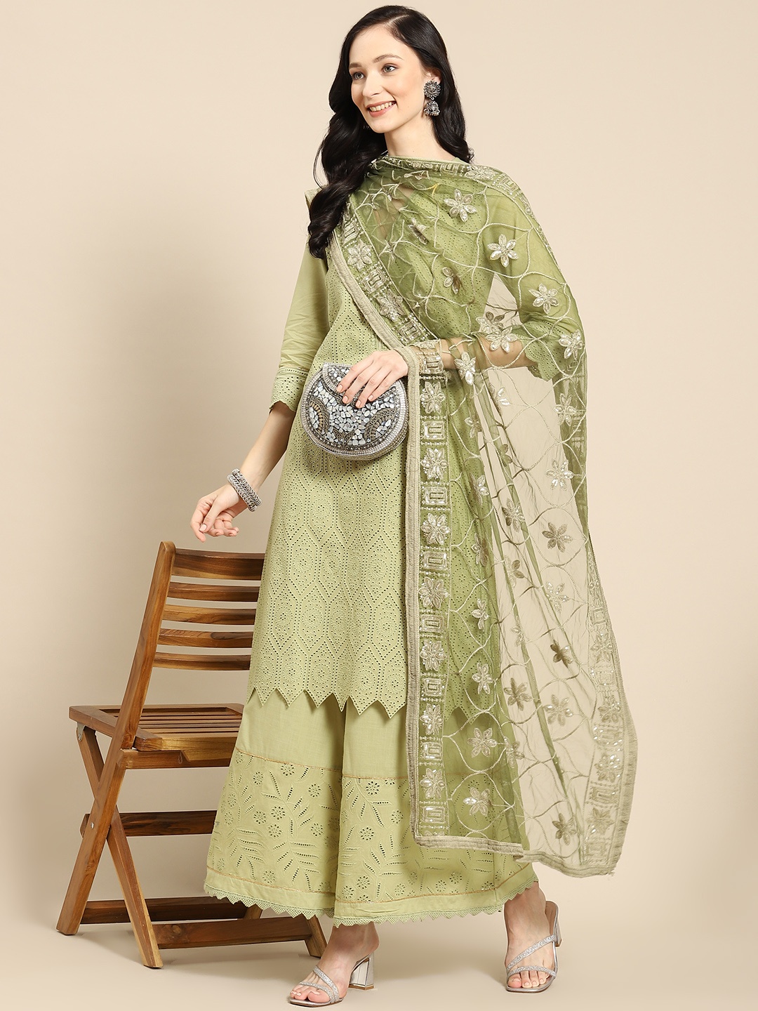 

Saadgi Green & Gold-Toned Ethnic Motifs Embroidered Dupatta with Chikankari