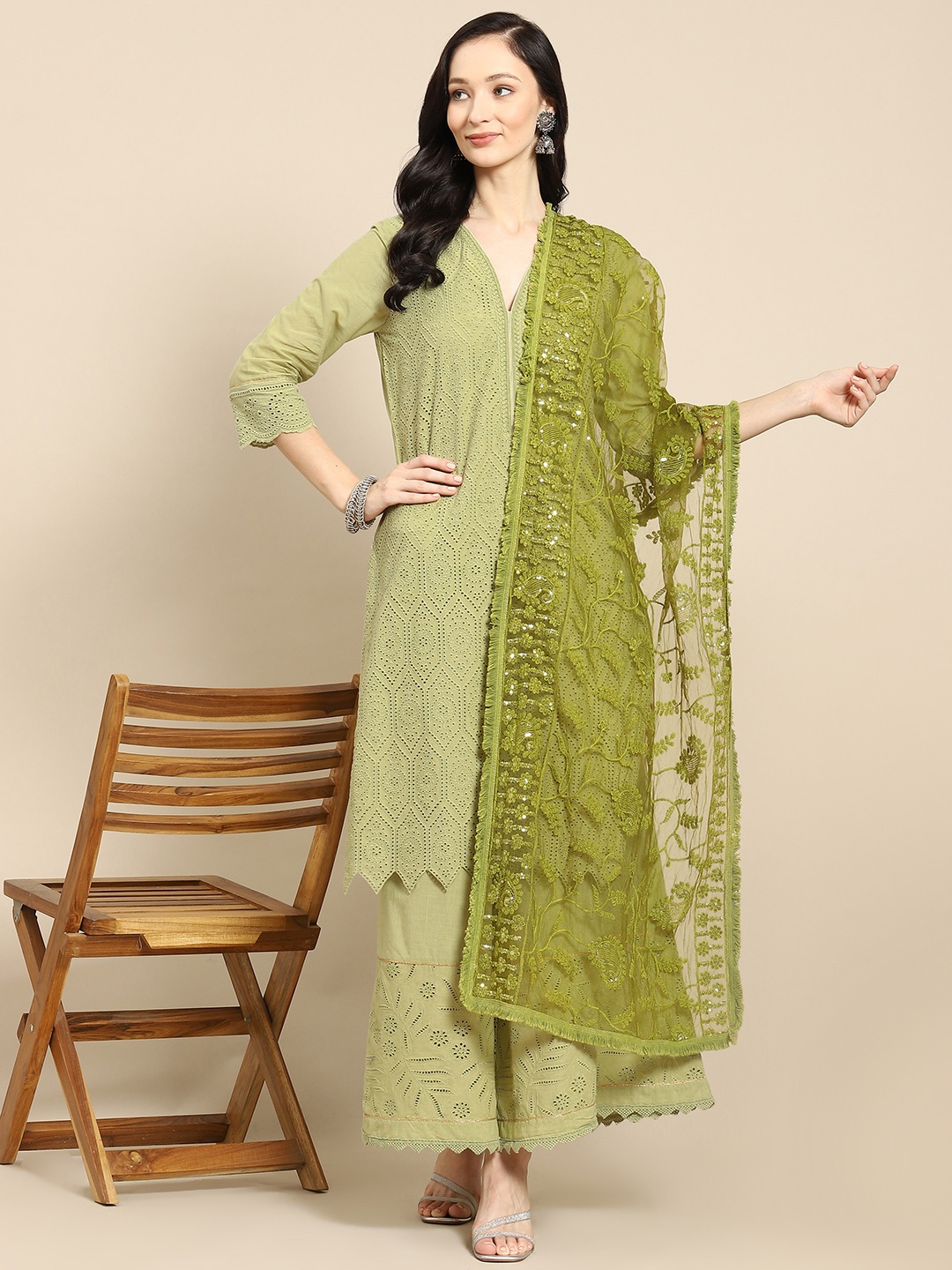 

Saadgi Green Chikankari Embroidered Dupatta