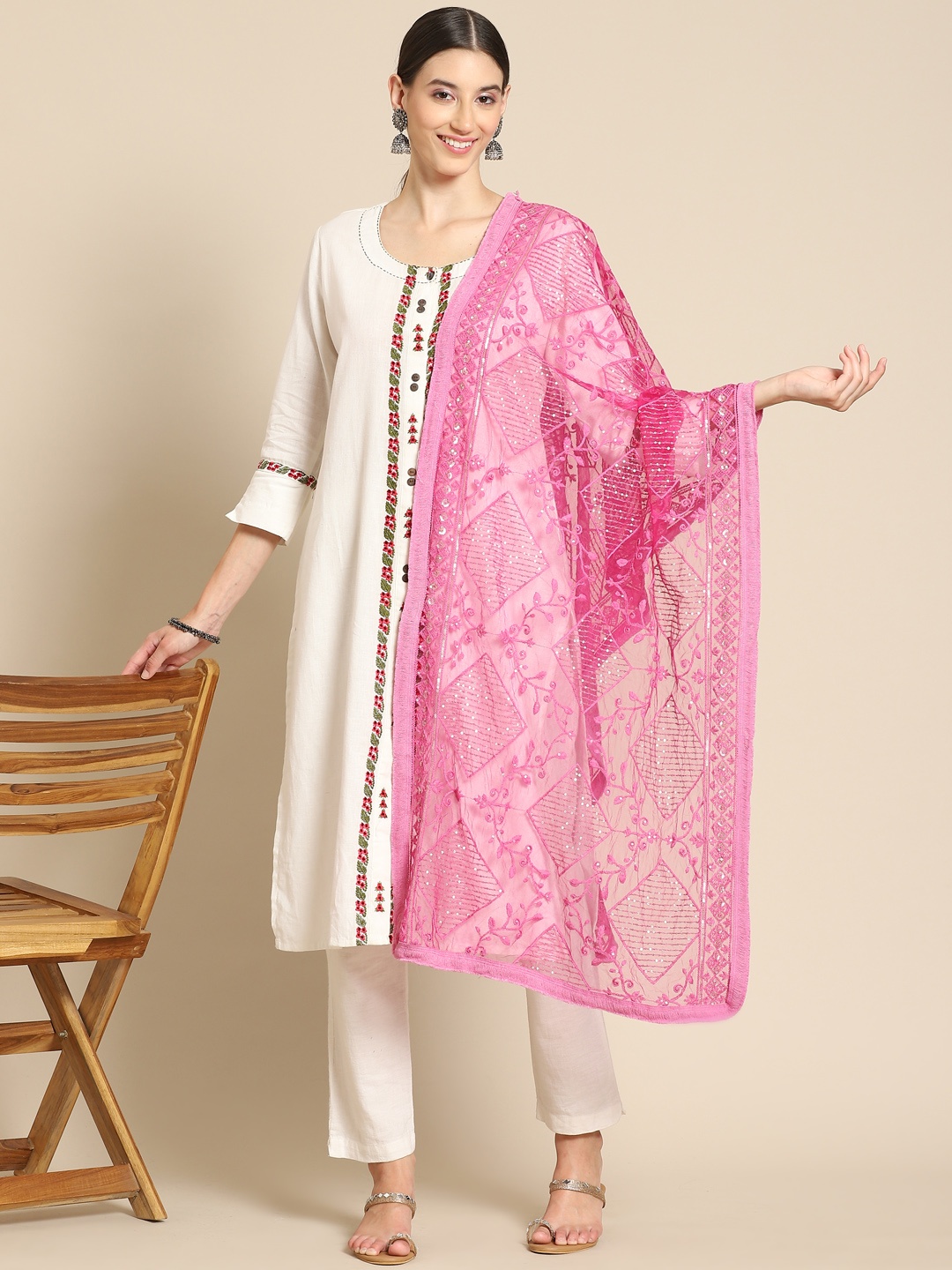 

Saadgi Pink & Gold-Toned Ethnic Motifs Embroidered Dupatta with Chikankari