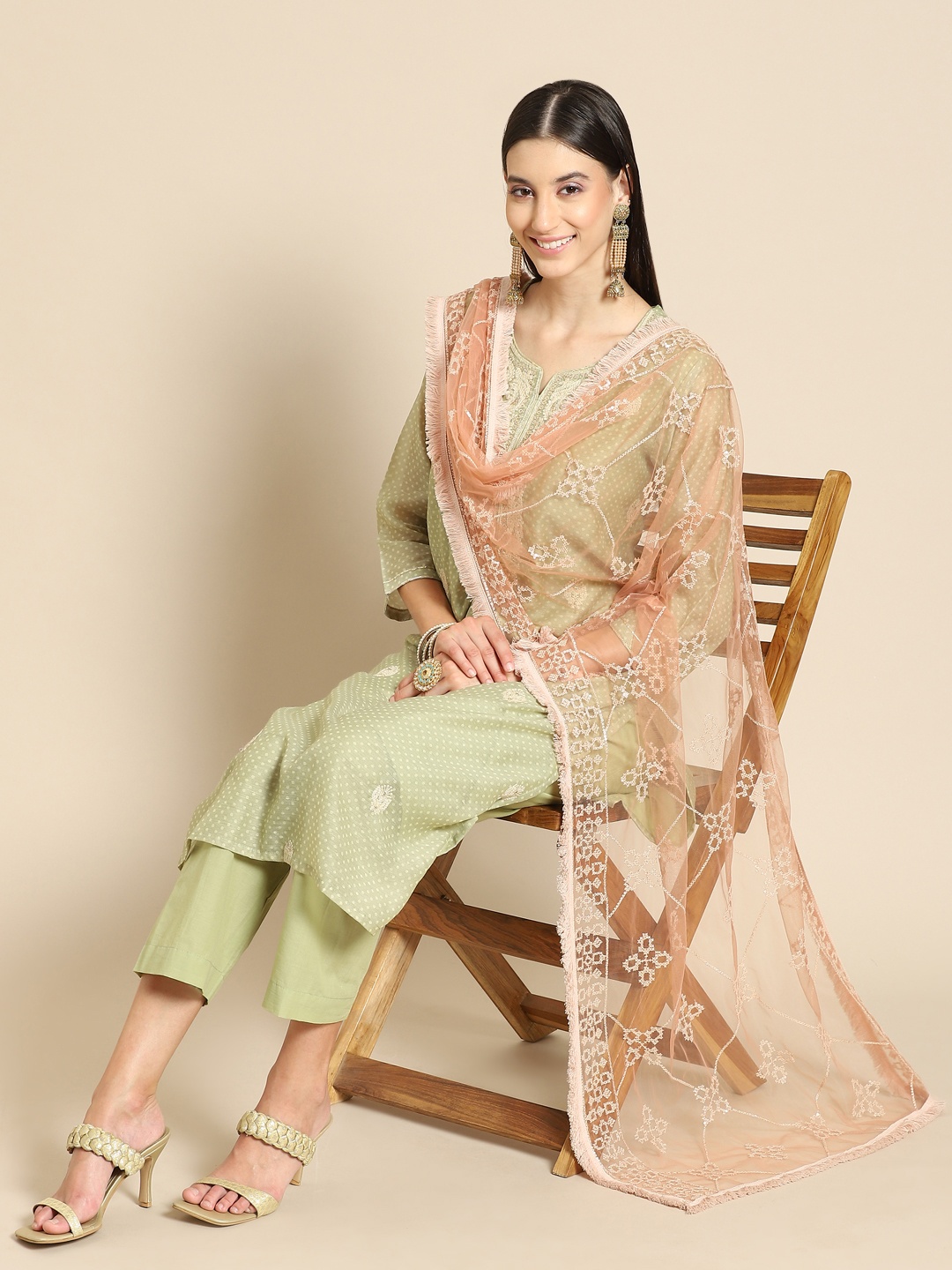 

Saadgi Beige & Gold-Toned Ethnic Motifs Embroidered Dupatta with Chikankari