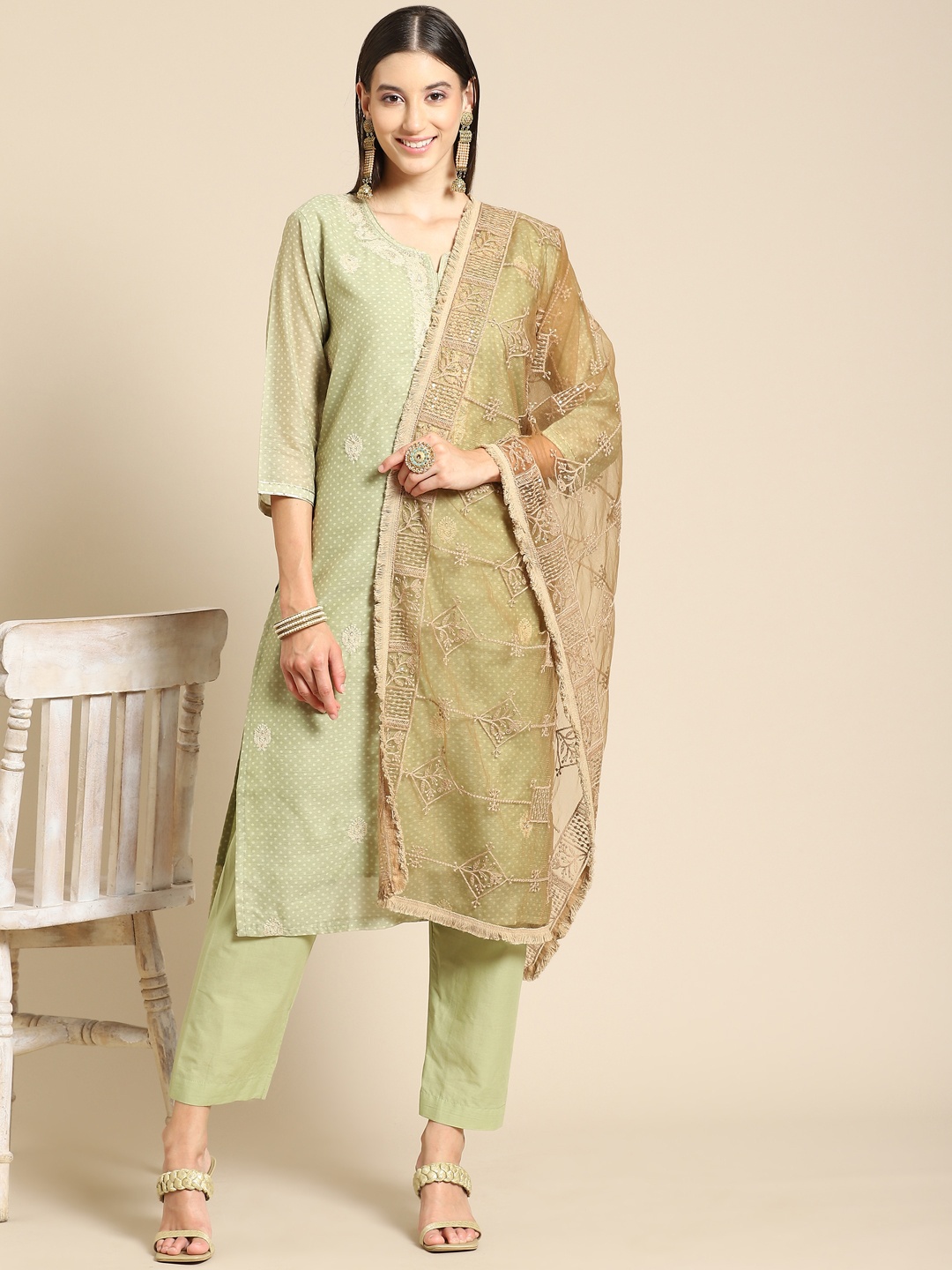 

Saadgi Beige & Gold-Toned Ethnic Motifs Embroidered Dupatta with Chikankari