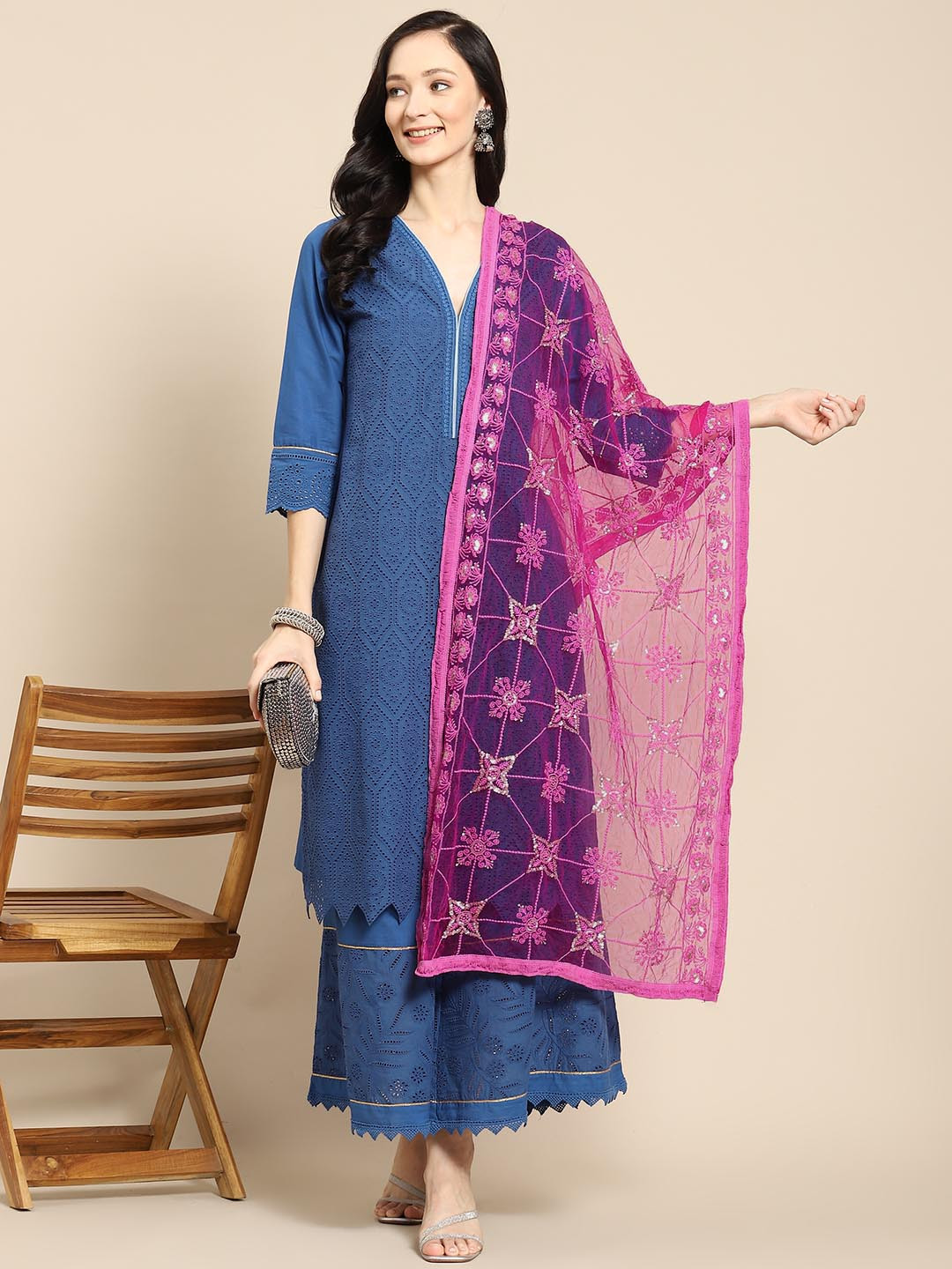 

Saadgi Pink & Gold-Toned Ethnic Motifs Embroidered Dupatta with Chikankari