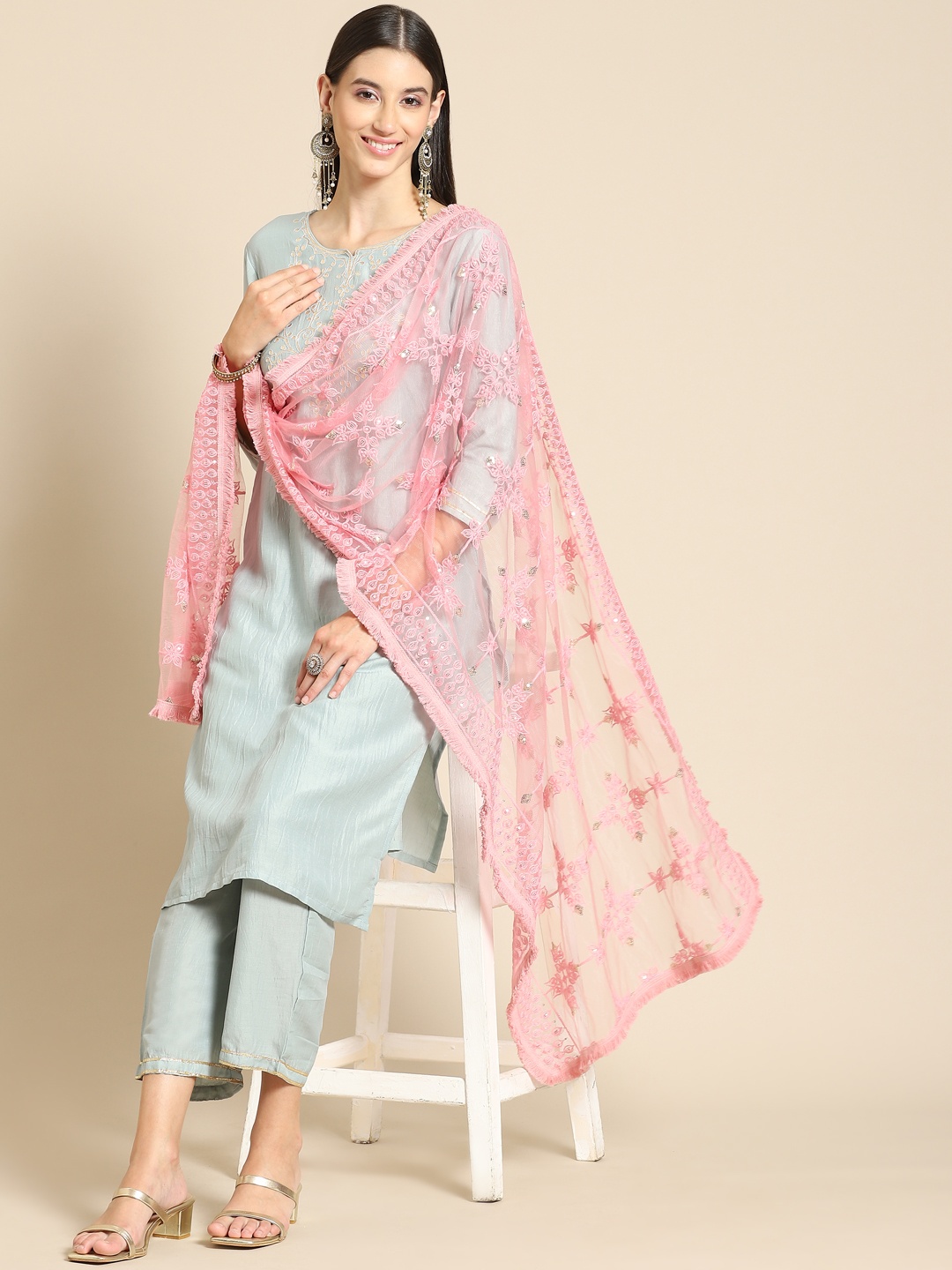 

Saadgi Rose & Gold-Toned Ethnic Motifs Embroidered Dupatta with Chikankari