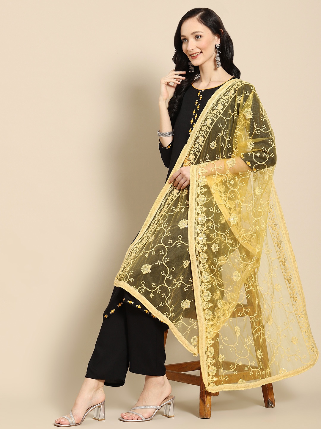 

Saadgi Yellow Chikankari Embroidered Dupatta