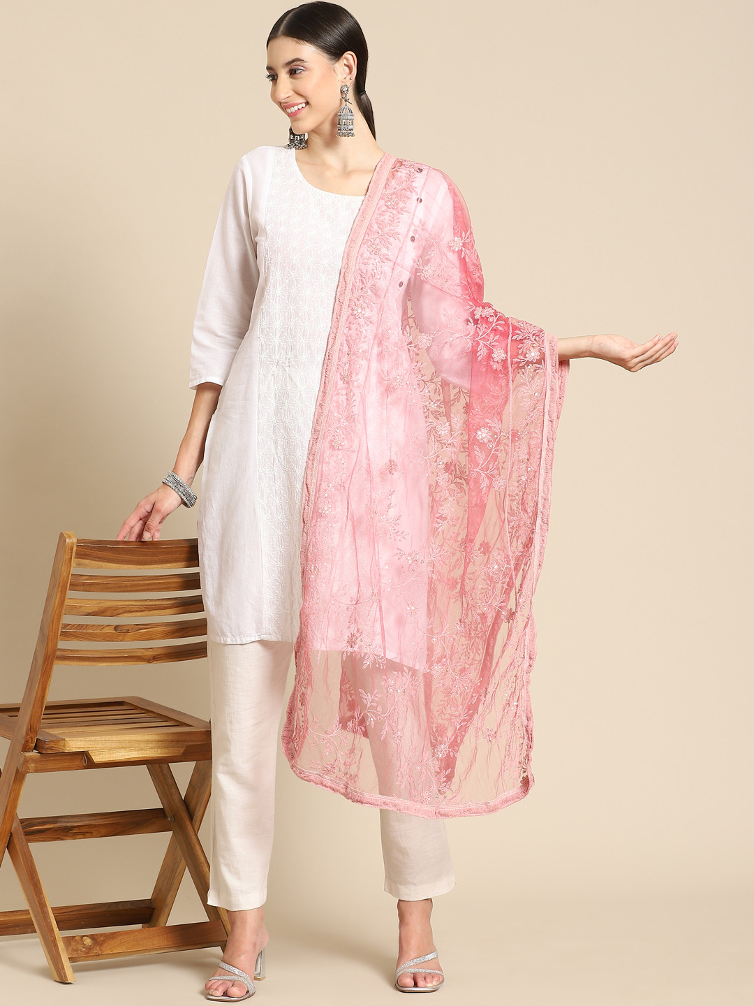 

Saadgi Rose & Gold-Toned Embroidered Dupatta with Chikankari