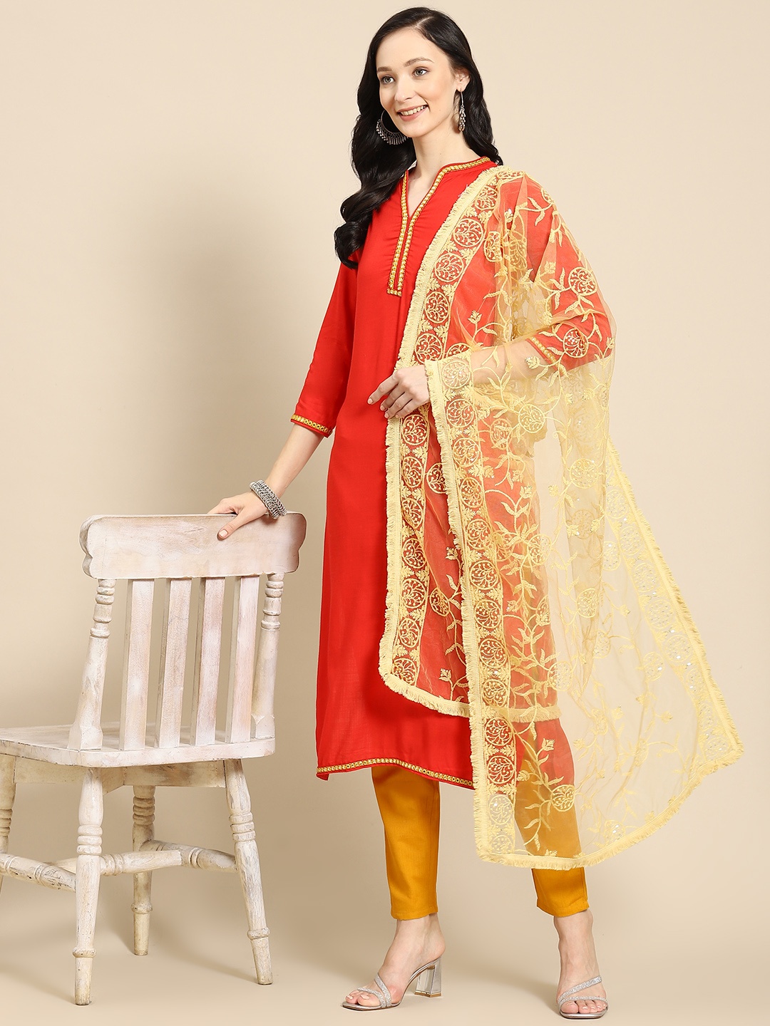 

Saadgi Yellow Chikankari Embroidered Dupatta