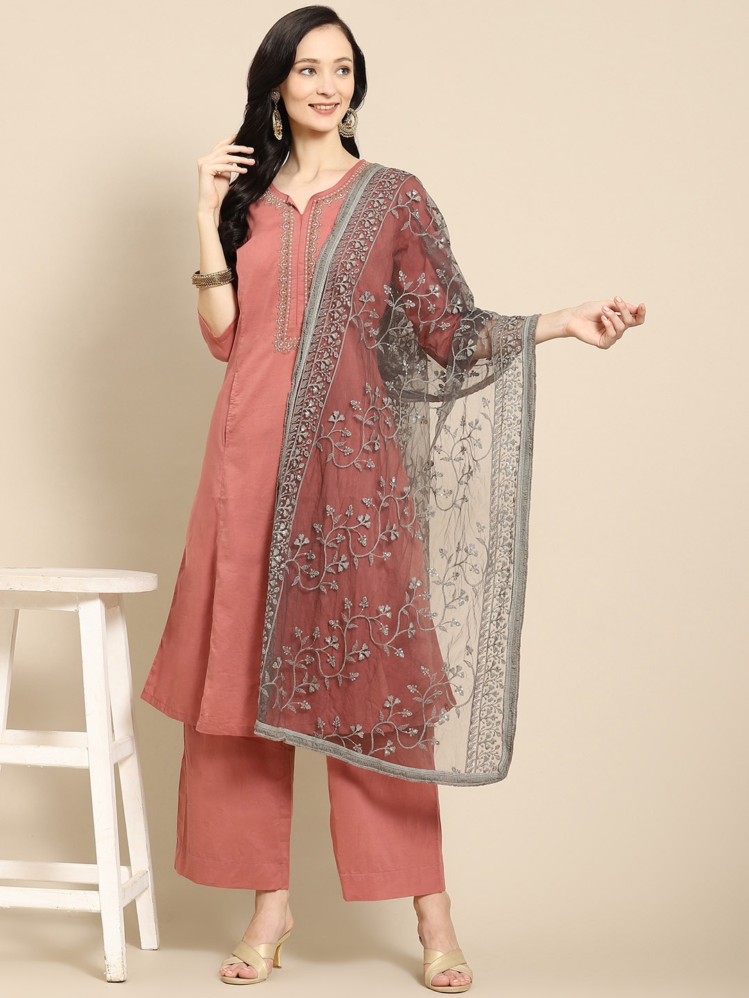 

Saadgi Grey Melange & Gold-Toned Ethnic Motifs Embroidered Dupatta with Chikankari