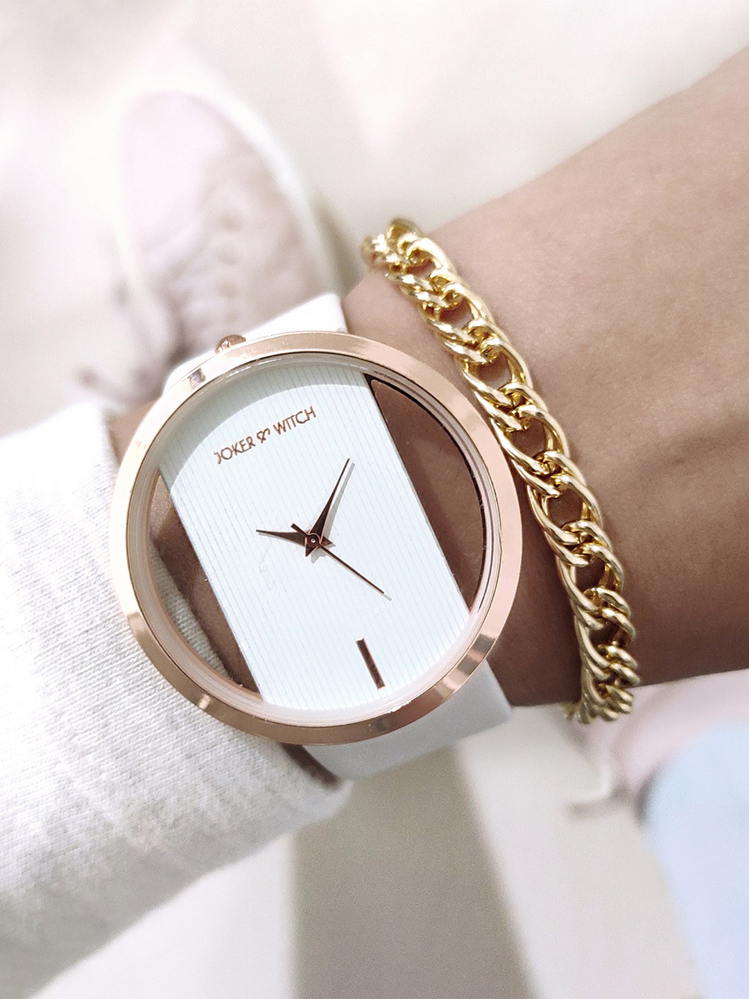 

JOKER & WITCH Women White & Gold-Toned Watch Gift Set JWBS627