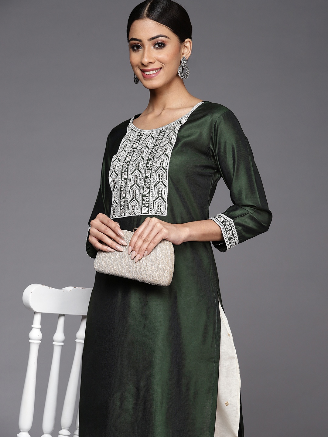

Indo Era Women Green Floral Yoke Design Thread Work Liva Kurta