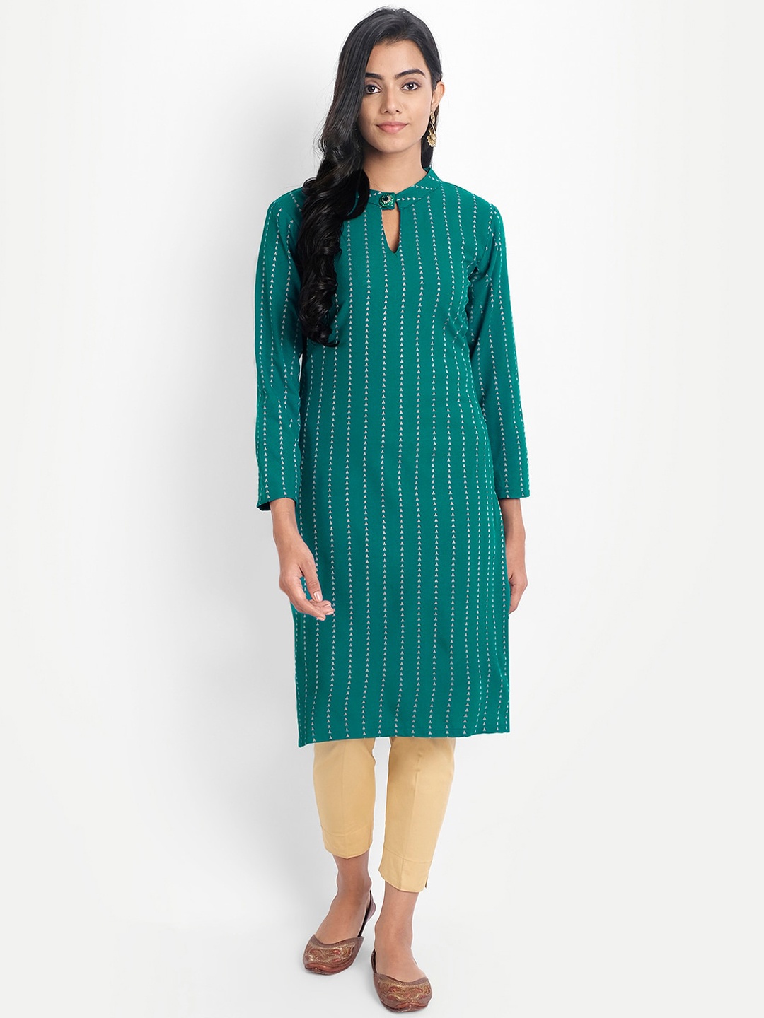 

Alavya Women Green Keyhole Neck Thread Work Dobby Winter Kurta