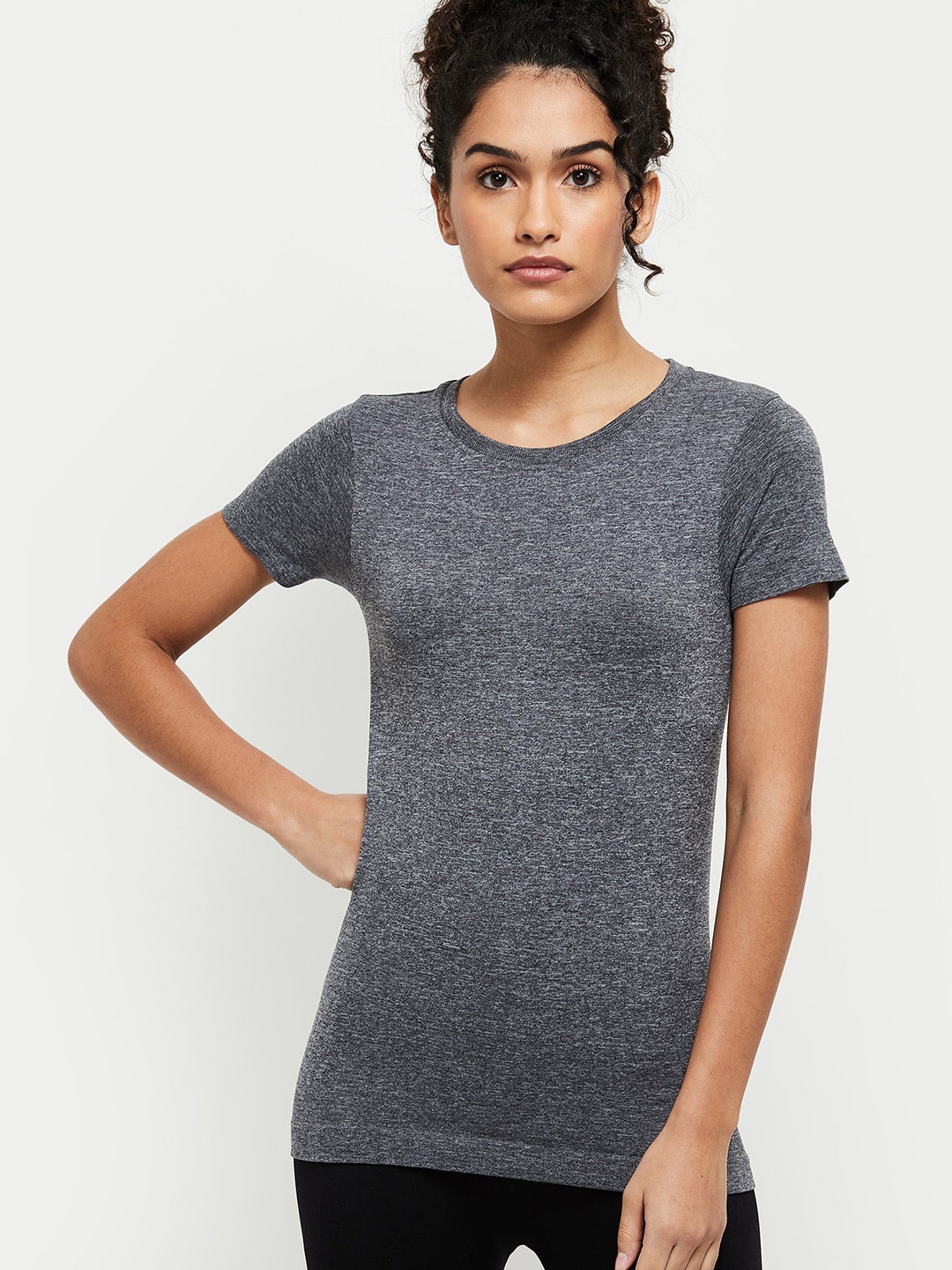 

max Women Black T-shirt