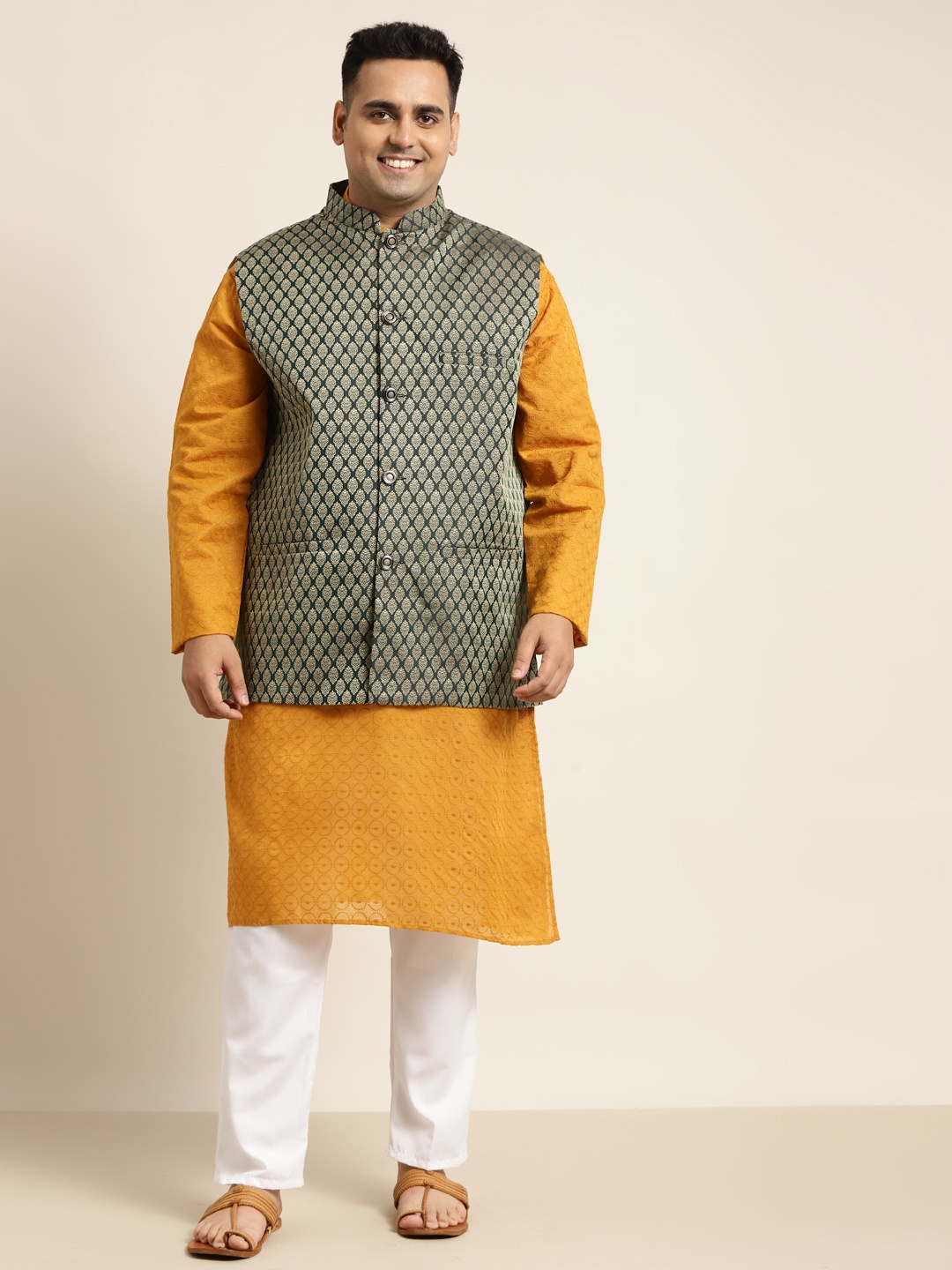 

SOJANYA PLUS Men Plus Size Mustard Yellow Pure Cotton Kurta Set Comes With a Nehru Jacket