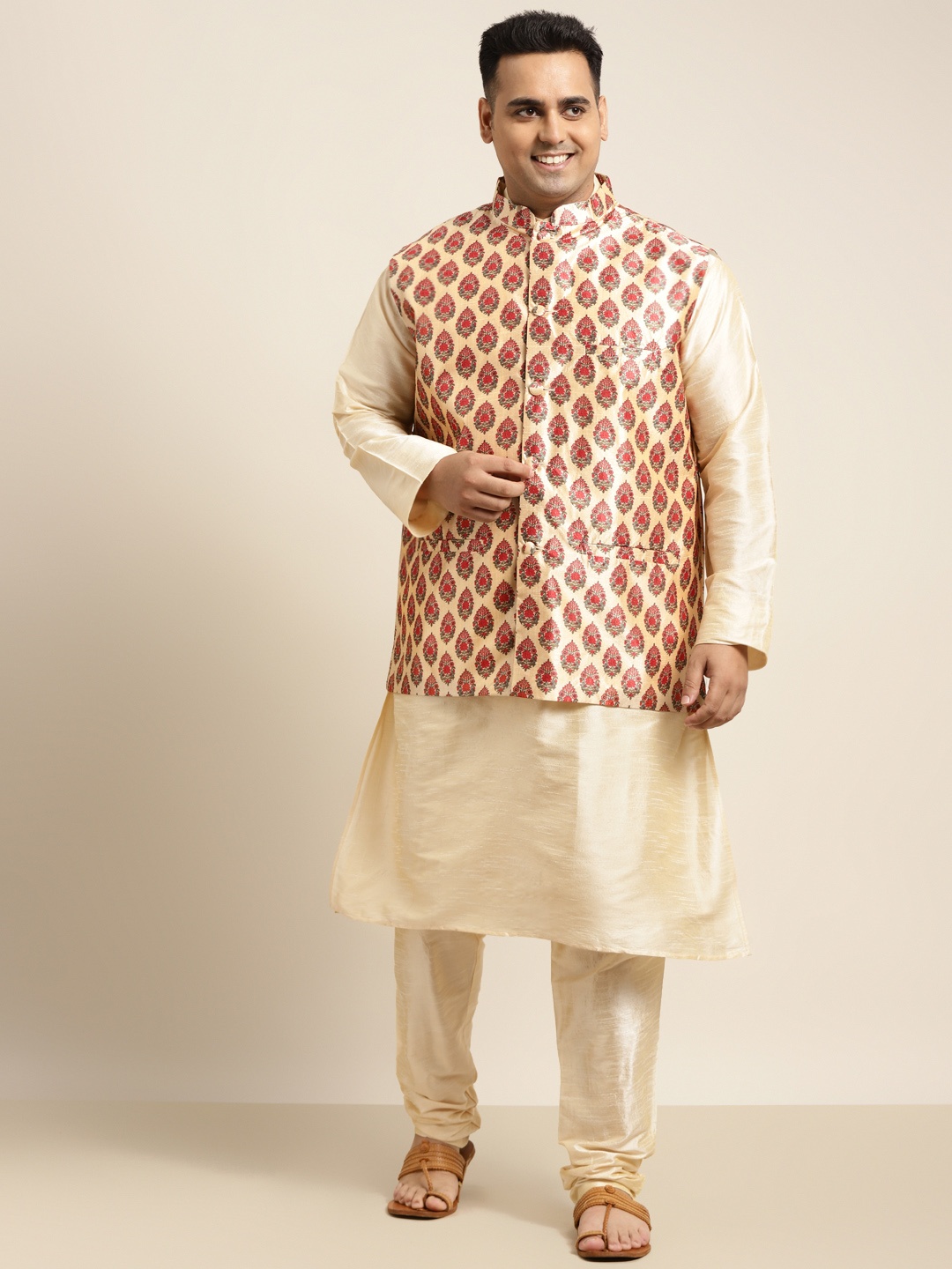 

SOJANYA PLUS Men Plus Size Golden Solid Kurta with Churidar Comes With a Nehru Jacket, Gold
