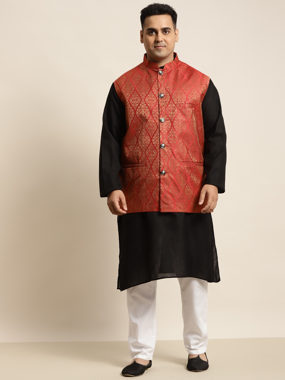 

SOJANYA PLUS Men Plus Size Black Solid Kurta & Churidar Comes With a Nehru Jacket
