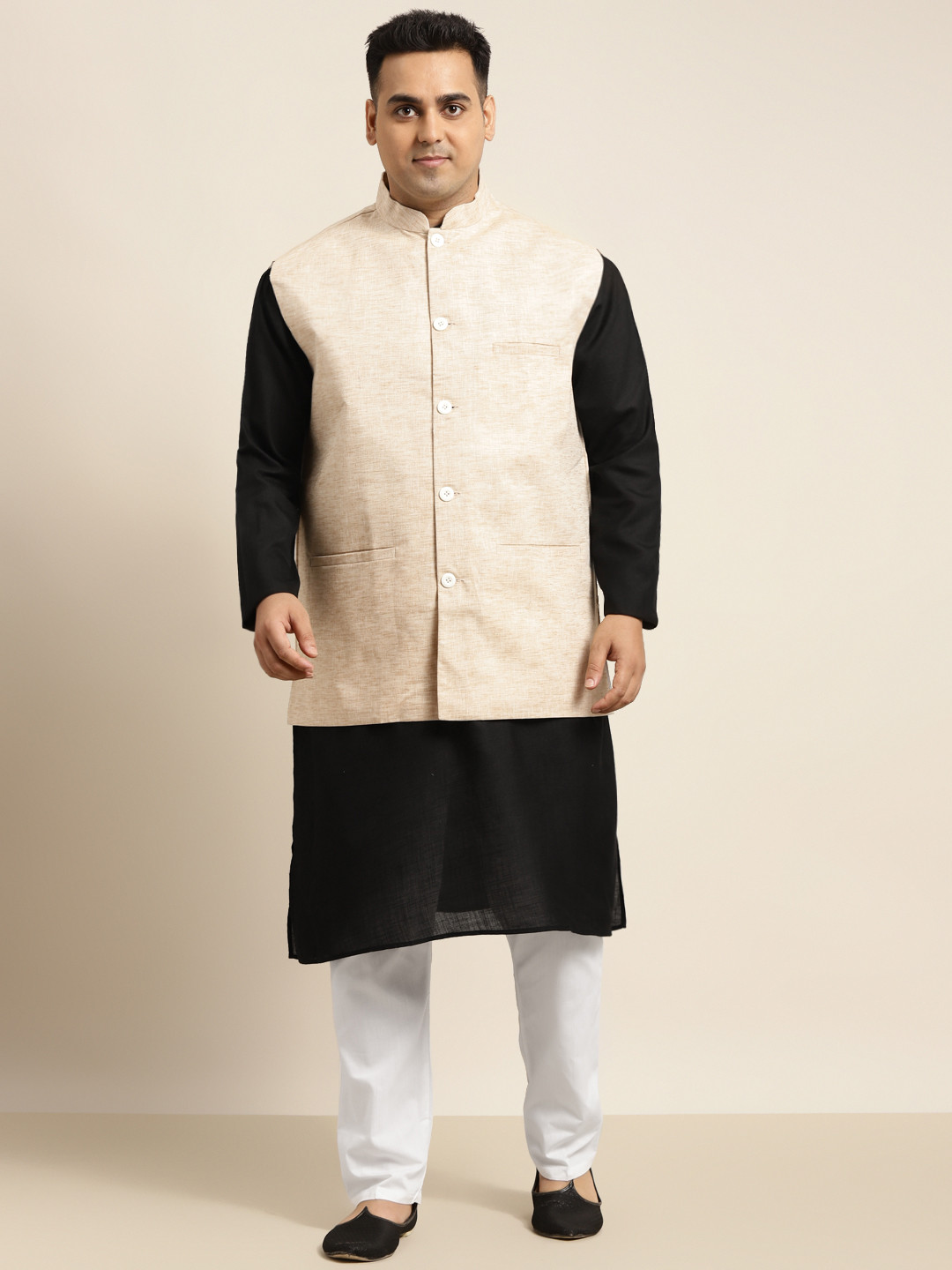 

SOJANYA PLUS Men Plus Size Black Solid Kurta & Churidar Comes With a Nehru Jacket