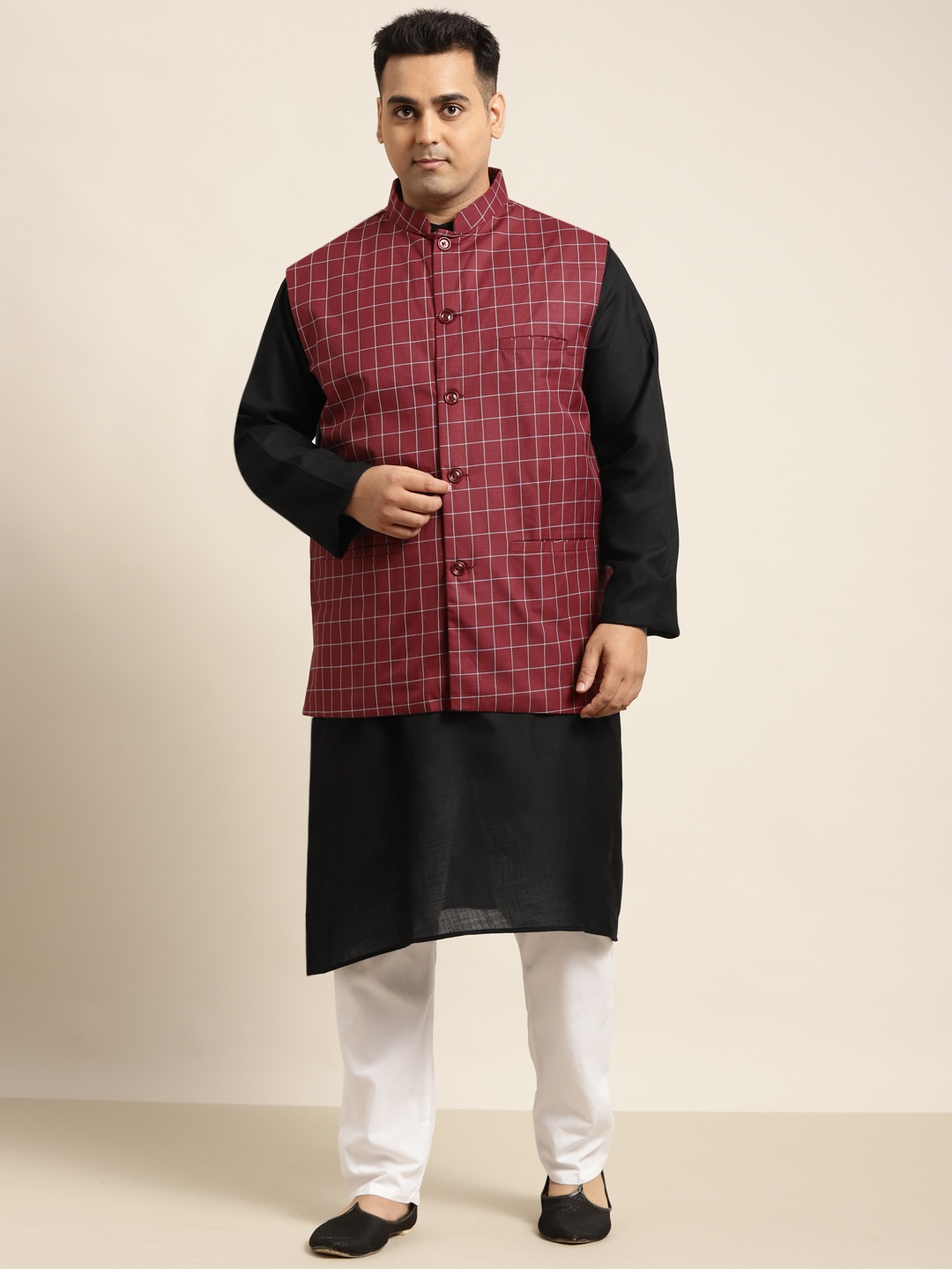 

SOJANYA PLUS Men Plus Size Black Solid Kurta & Churidar Comes With a Nehru Jacket