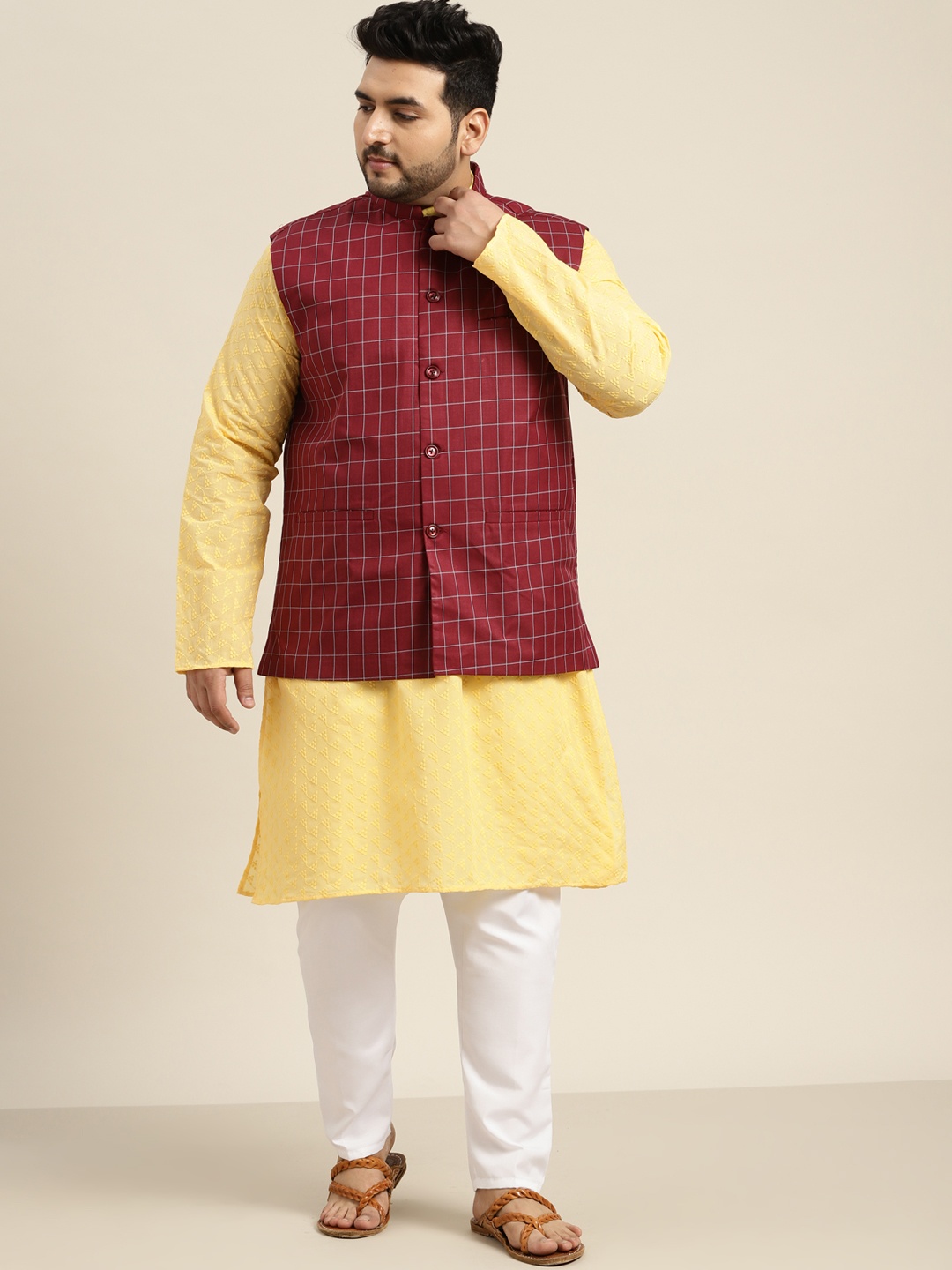 

SOJANYA PLUS Plus Size Men Yellow Floral Cotton Embroidered Kurta Pyjamas & Nehru Jacket