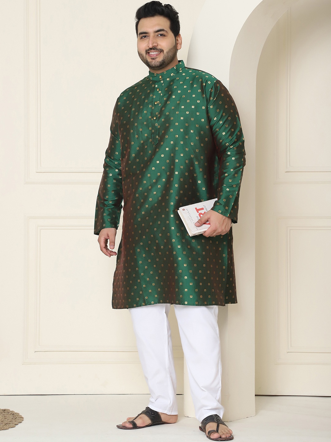 

SOJANYA PLUS Men Green Printed Kurta with Pyjamas