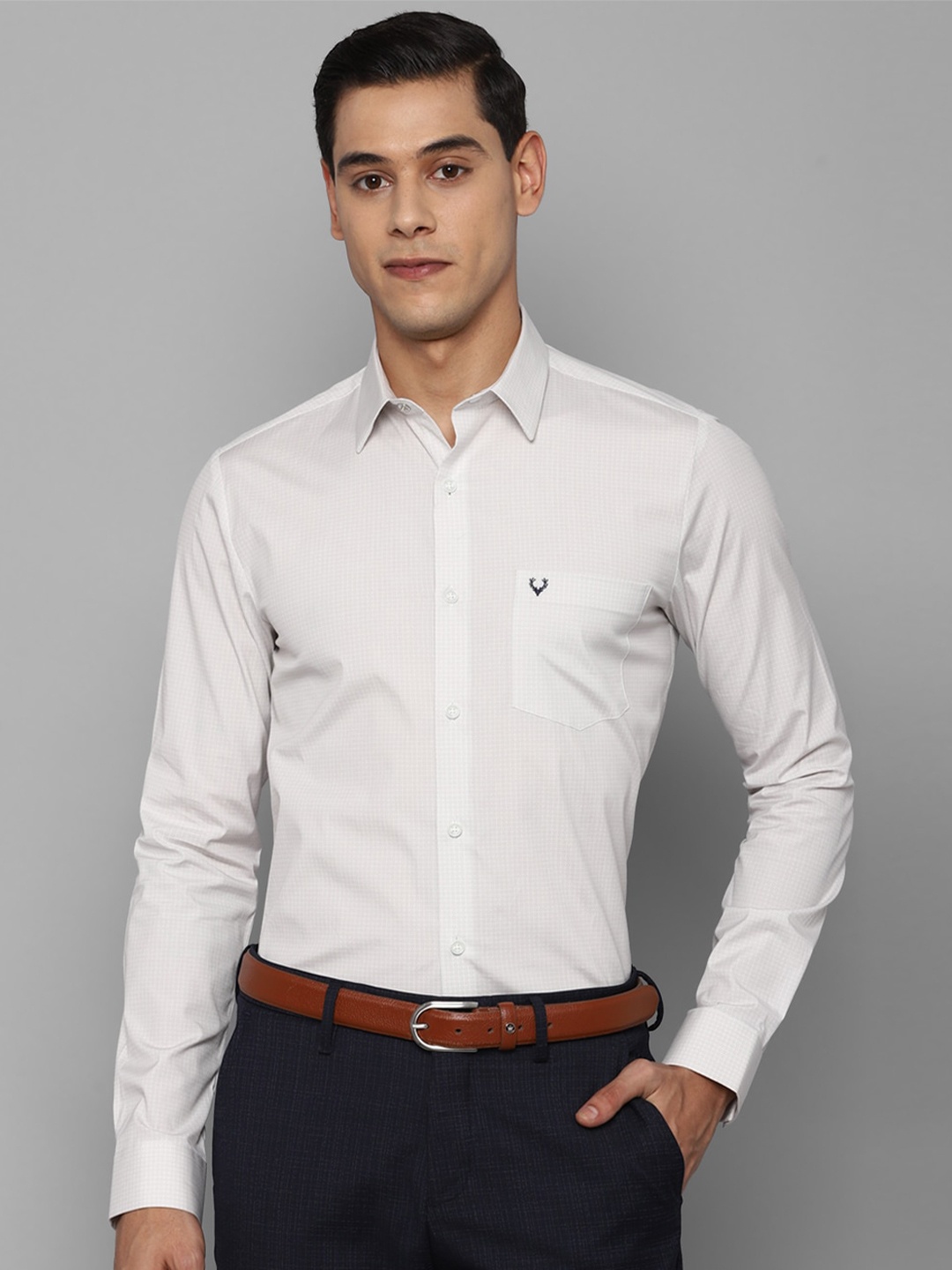 

Allen Solly Men White Solid Slim Fit Formal Shirt