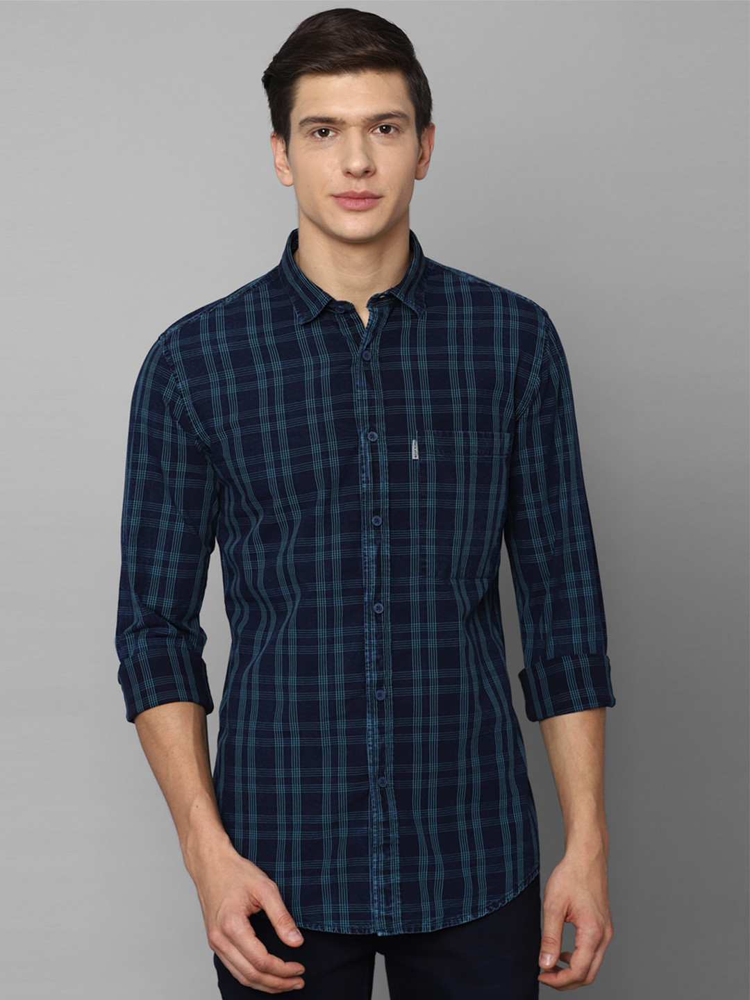 

Louis Philippe Jeans Men Navy Blue Slim Fit Tartan Checks Checked Casual Shirt