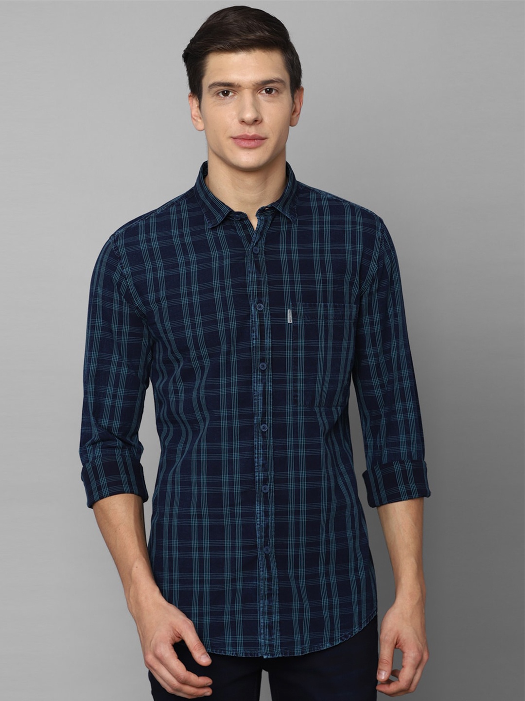 

Louis Philippe Jeans Men Navy Blue Slim Fit Tartan Checks Checked Casual Shirt